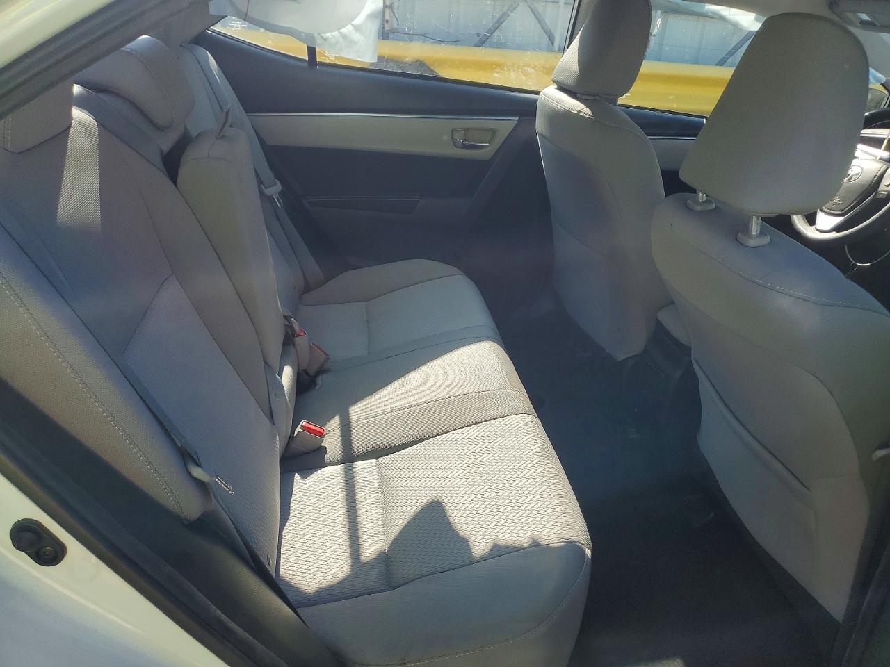 2015 Toyota Corolla Le Eco Plus White vin: 5YFBPRHE4FP232852
