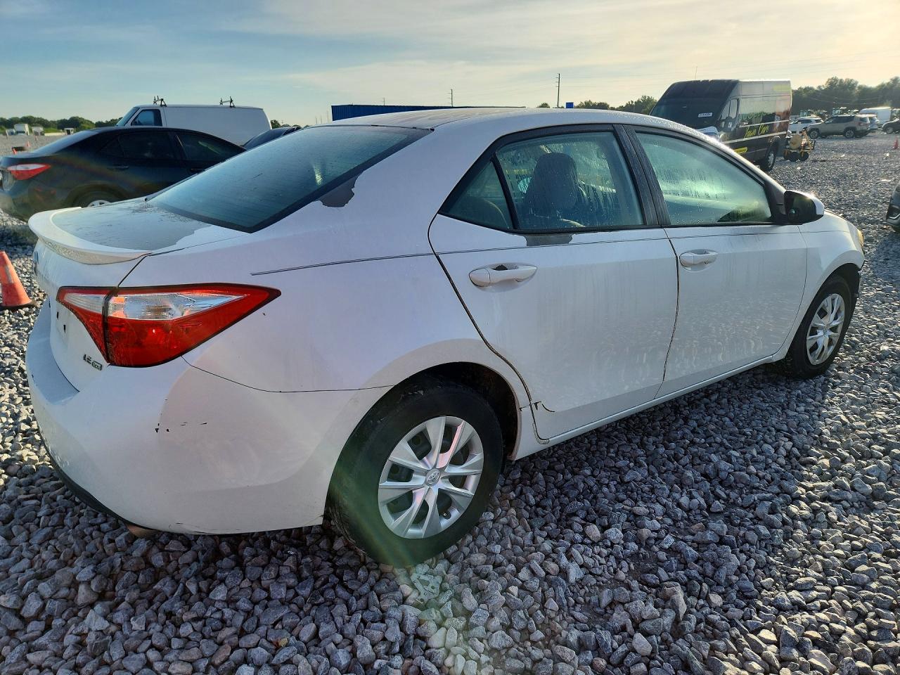 2015 Toyota Corolla Le Eco White vin: 5YFBPRHE4FP304987