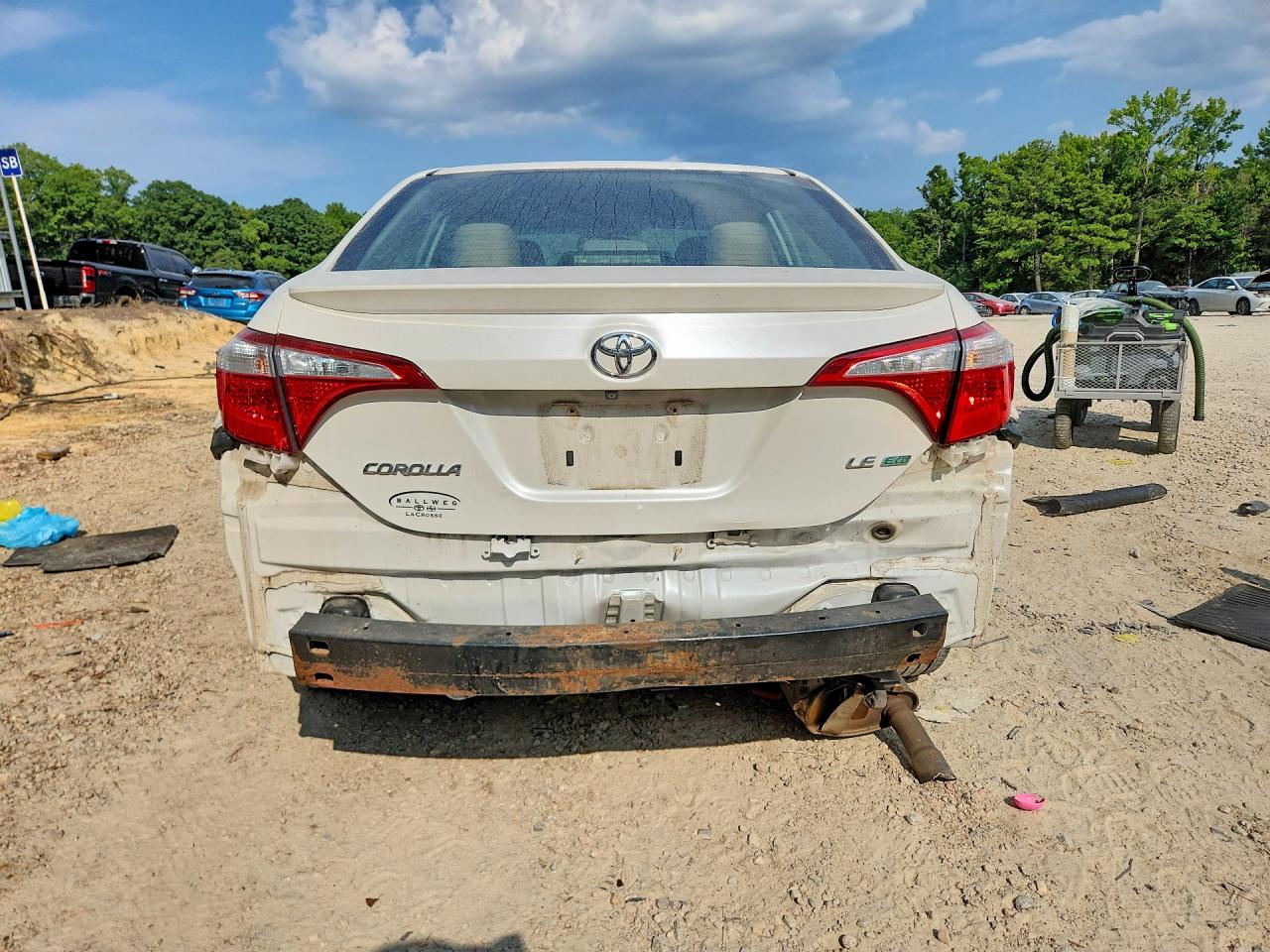 2014 Toyota Corolla Le Eco White vin: 5YFBPRHE5EP106465