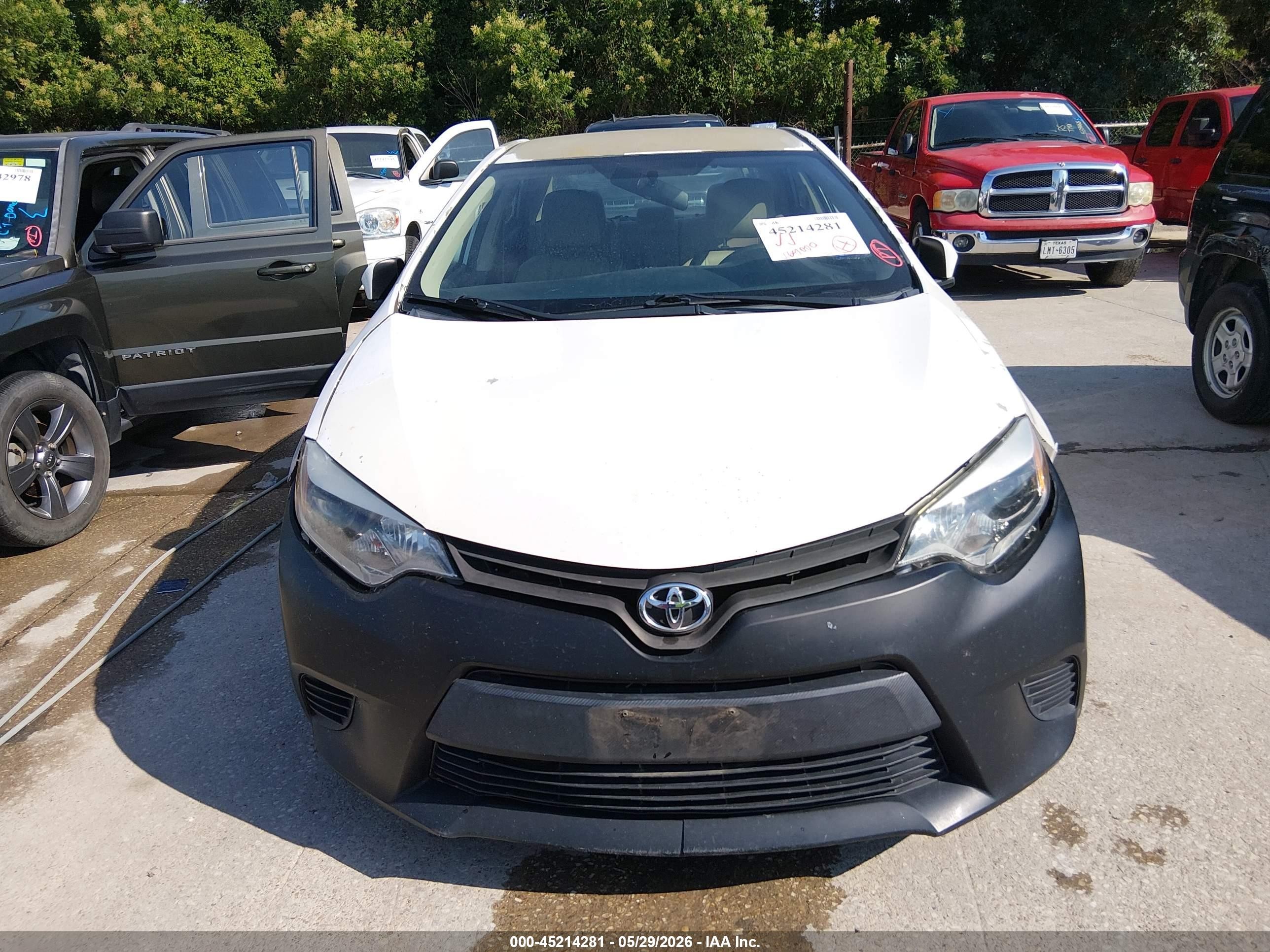 2014 Toyota Corolla Le Eco White vin: 5YFBPRHE6EP042680