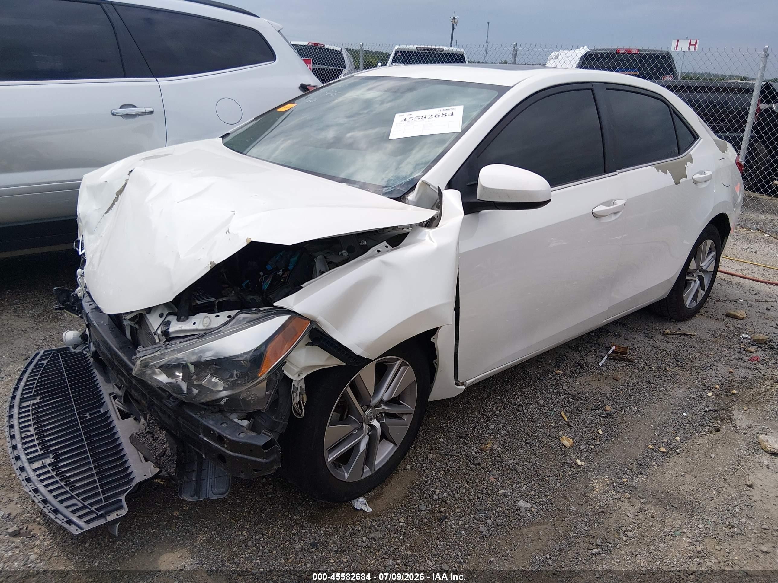 2014 Toyota Corolla Le Eco Plus White vin: 5YFBPRHE6EP100500