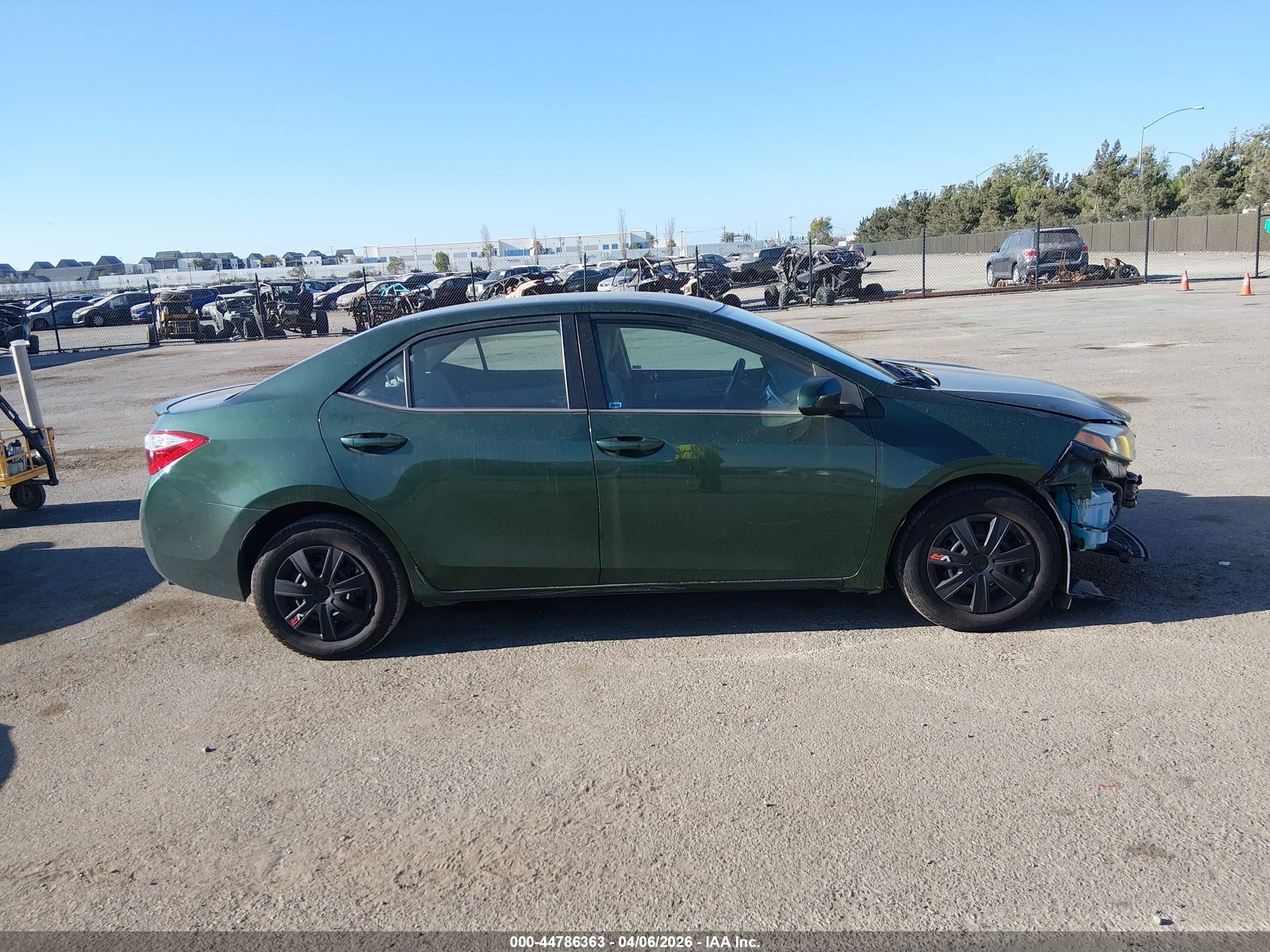 2015 Toyota Corolla Le Eco Зеленый vin: 5YFBPRHE7FP252741