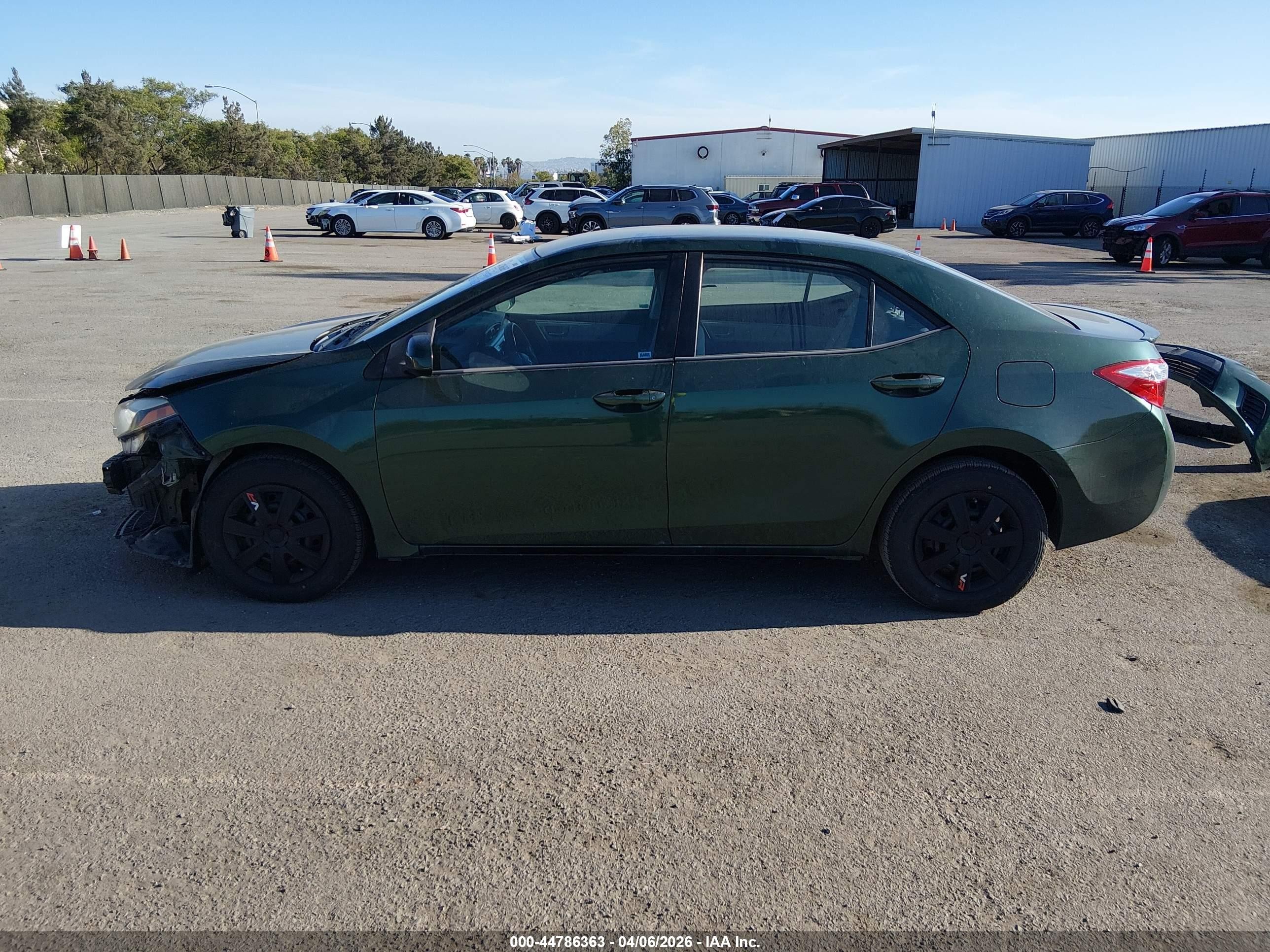 2015 Toyota Corolla Le Eco Зеленый vin: 5YFBPRHE7FP252741
