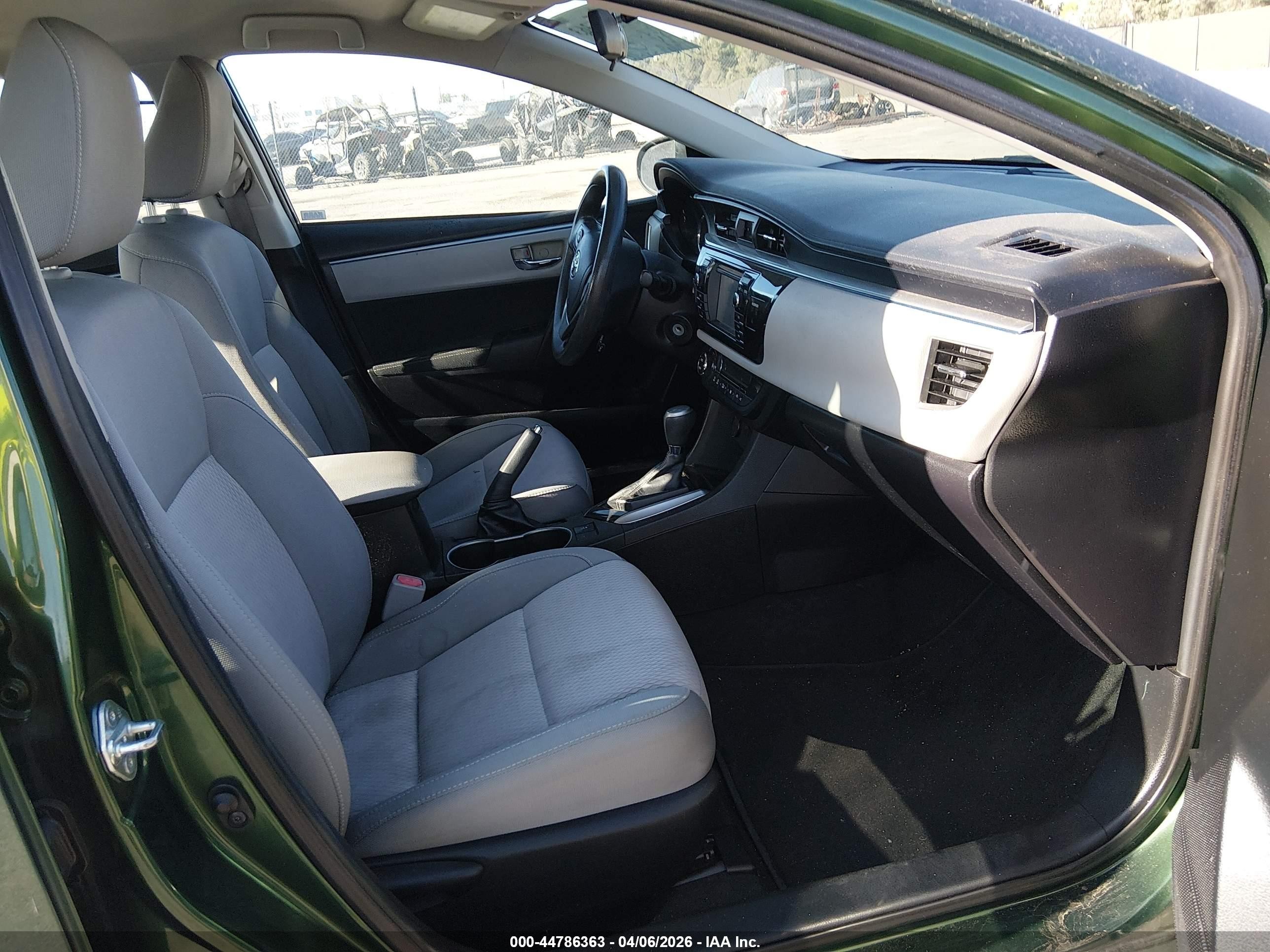 2015 Toyota Corolla Le Eco Зеленый vin: 5YFBPRHE7FP252741