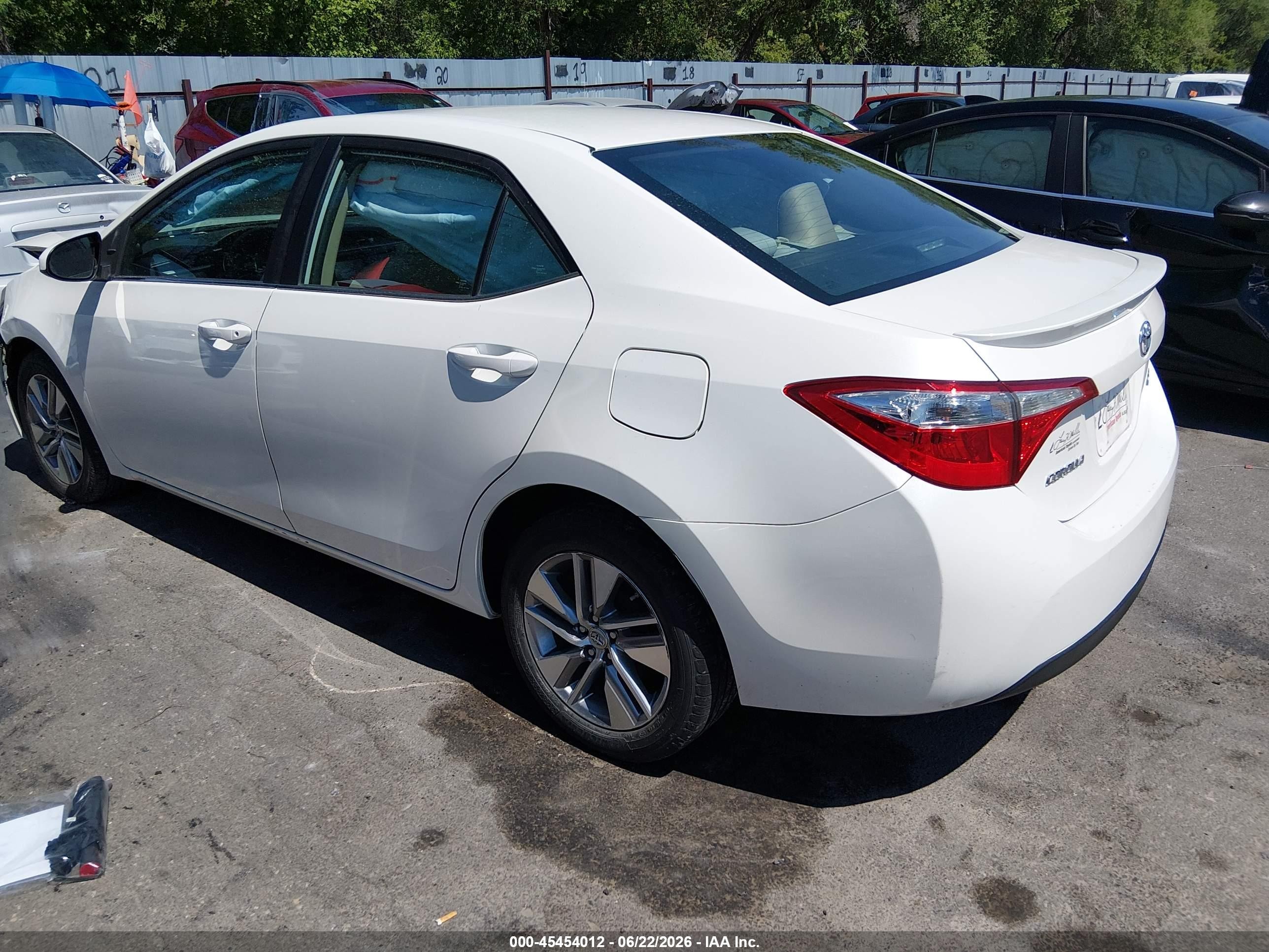 2014 Toyota Corolla Le Eco Plus White vin: 5YFBPRHE8EP160343