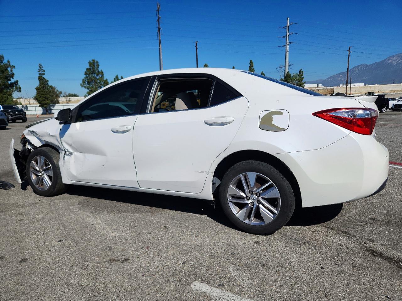 2015 Toyota Corolla Le Eco Plus White vin: 5YFBPRHE8FP183543