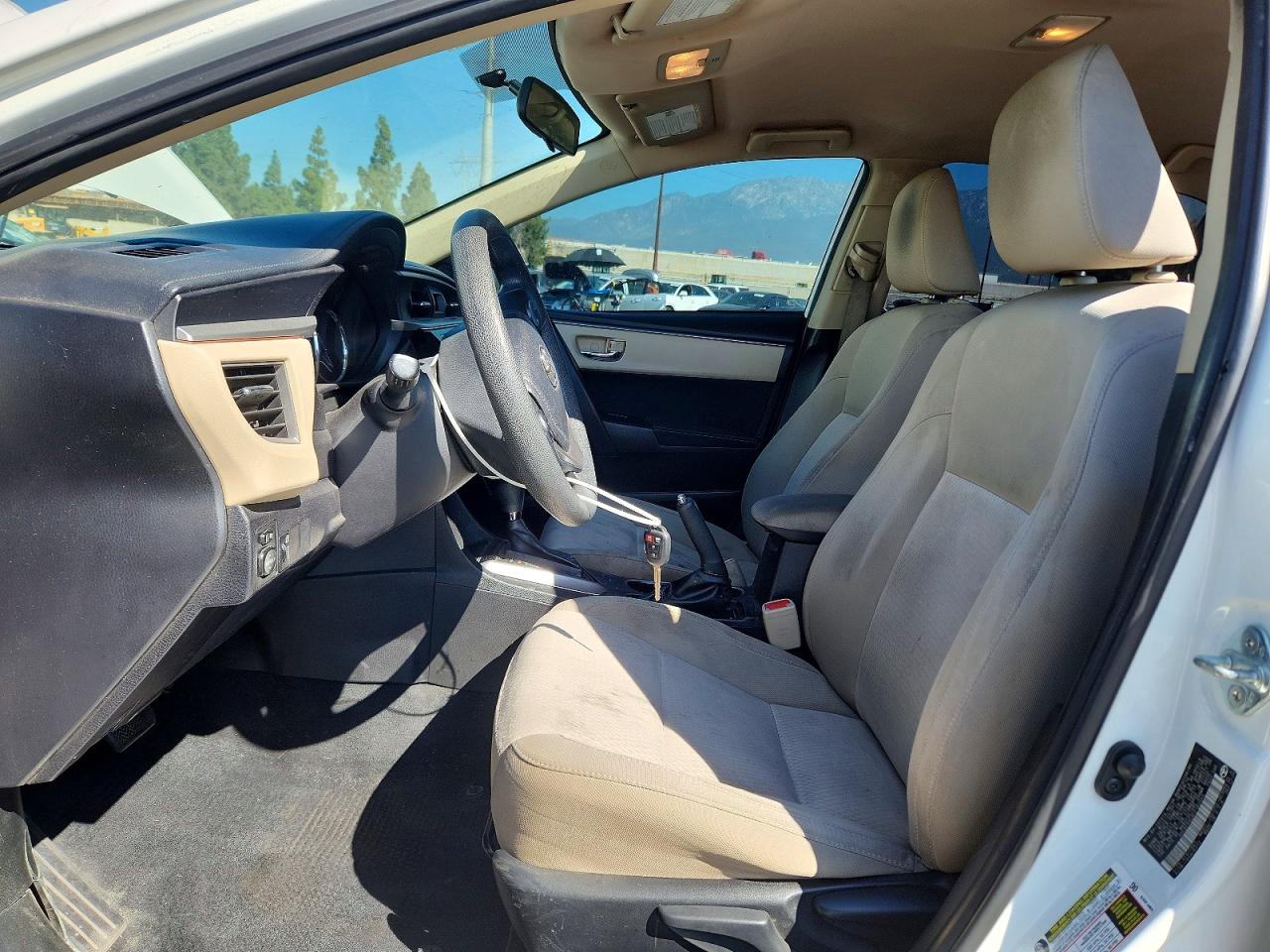 2015 Toyota Corolla Le Eco Plus White vin: 5YFBPRHE8FP183543