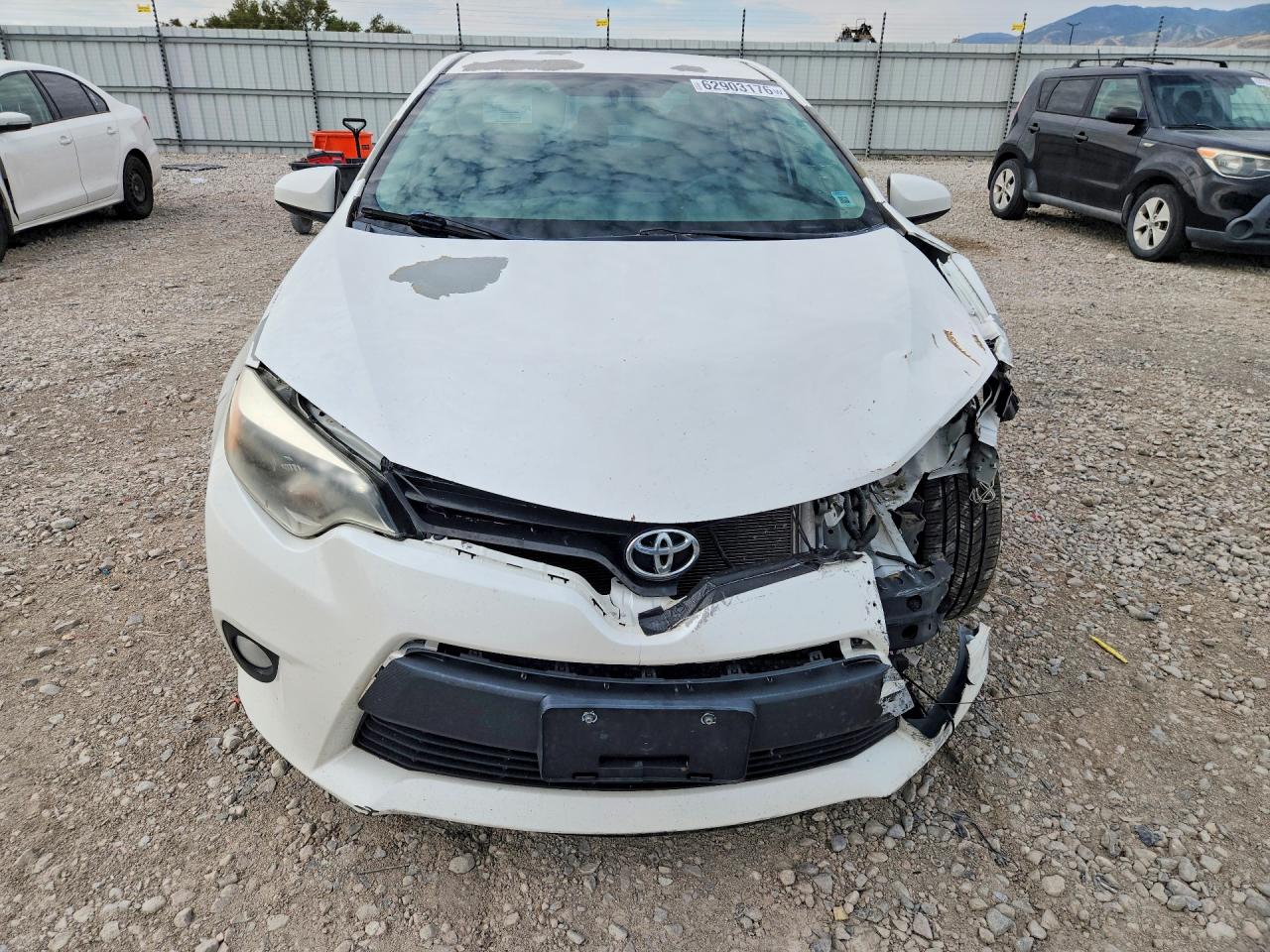 2014 Toyota Corolla Le Eco Plus White vin: 5YFBPRHE9EP125388