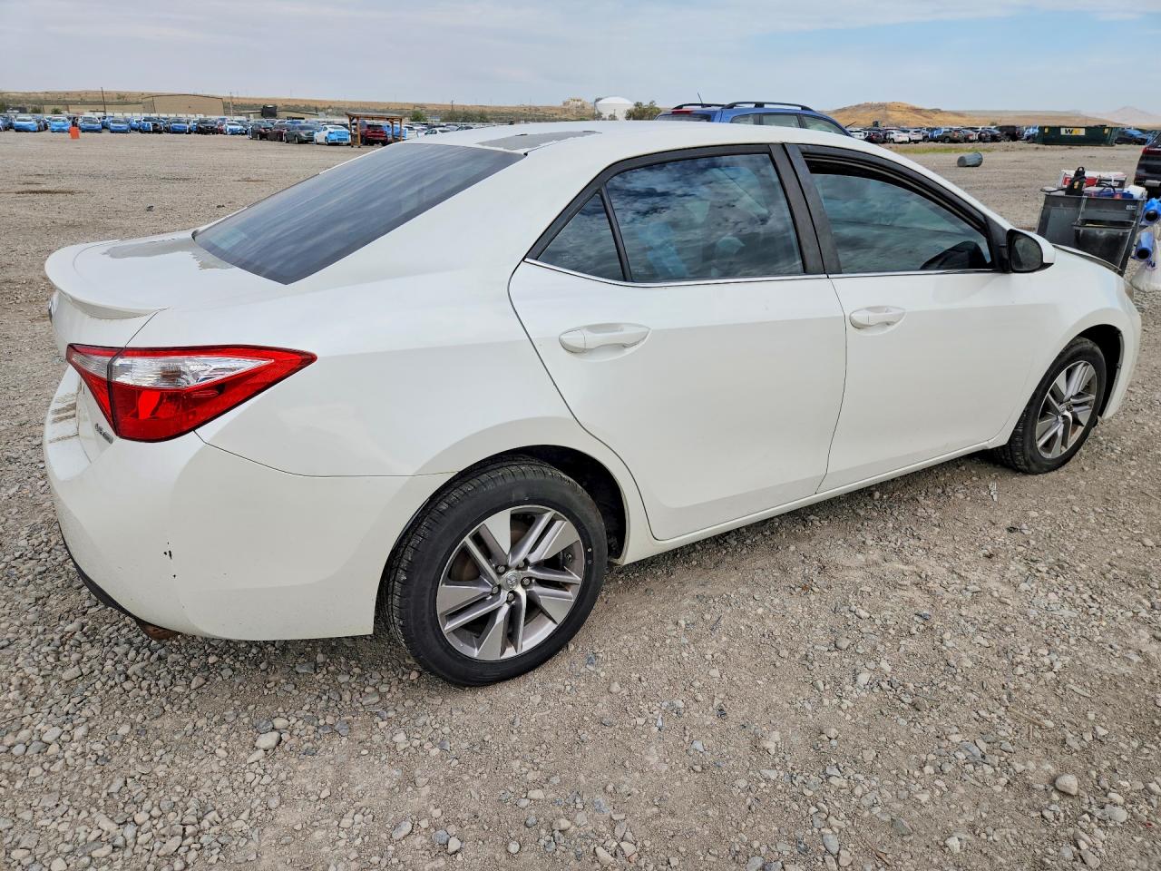 2014 Toyota Corolla Le Eco Plus White vin: 5YFBPRHE9EP125388