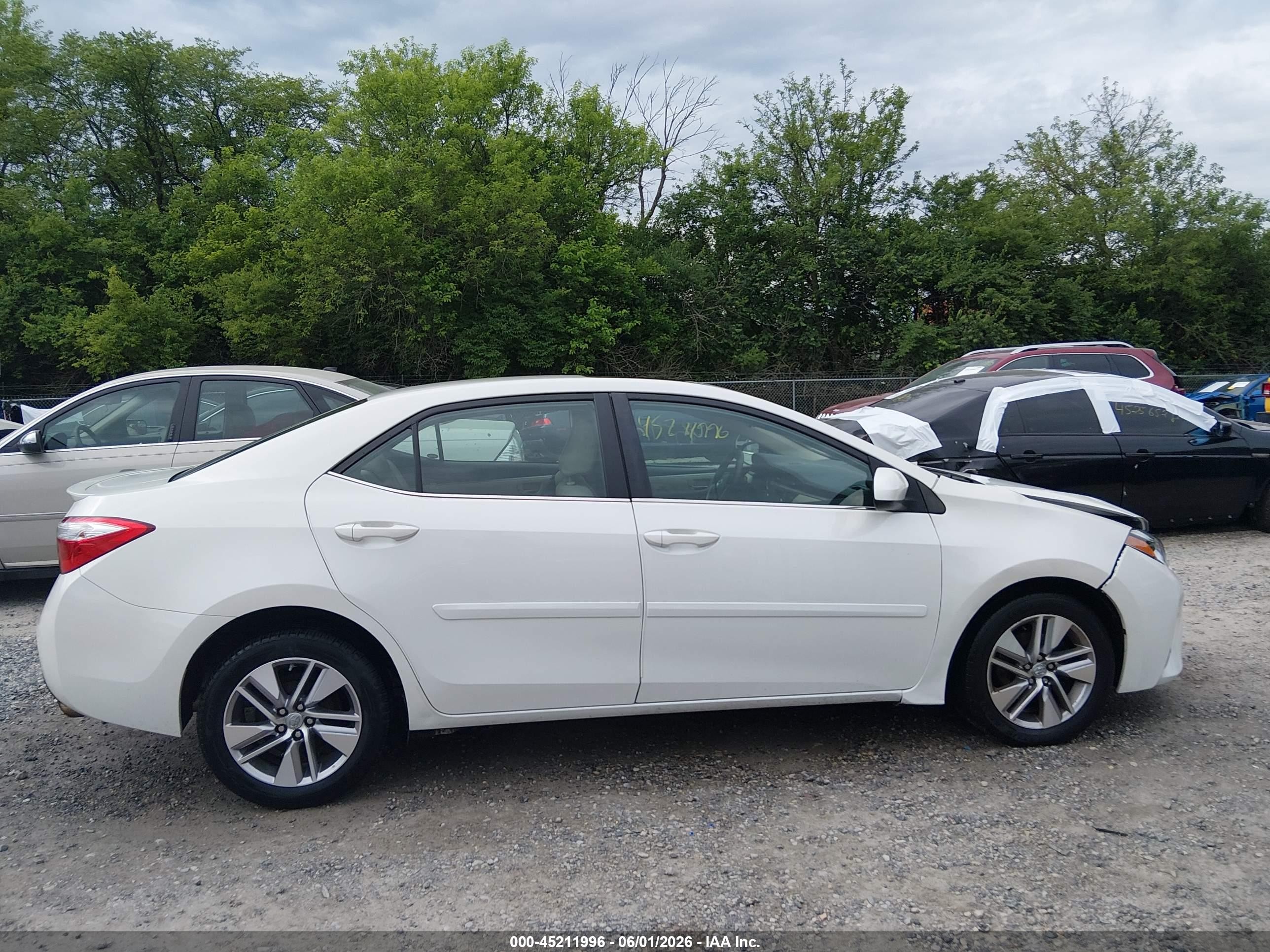2015 Toyota Corolla Le Eco Plus White vin: 5YFBPRHE9FP334549