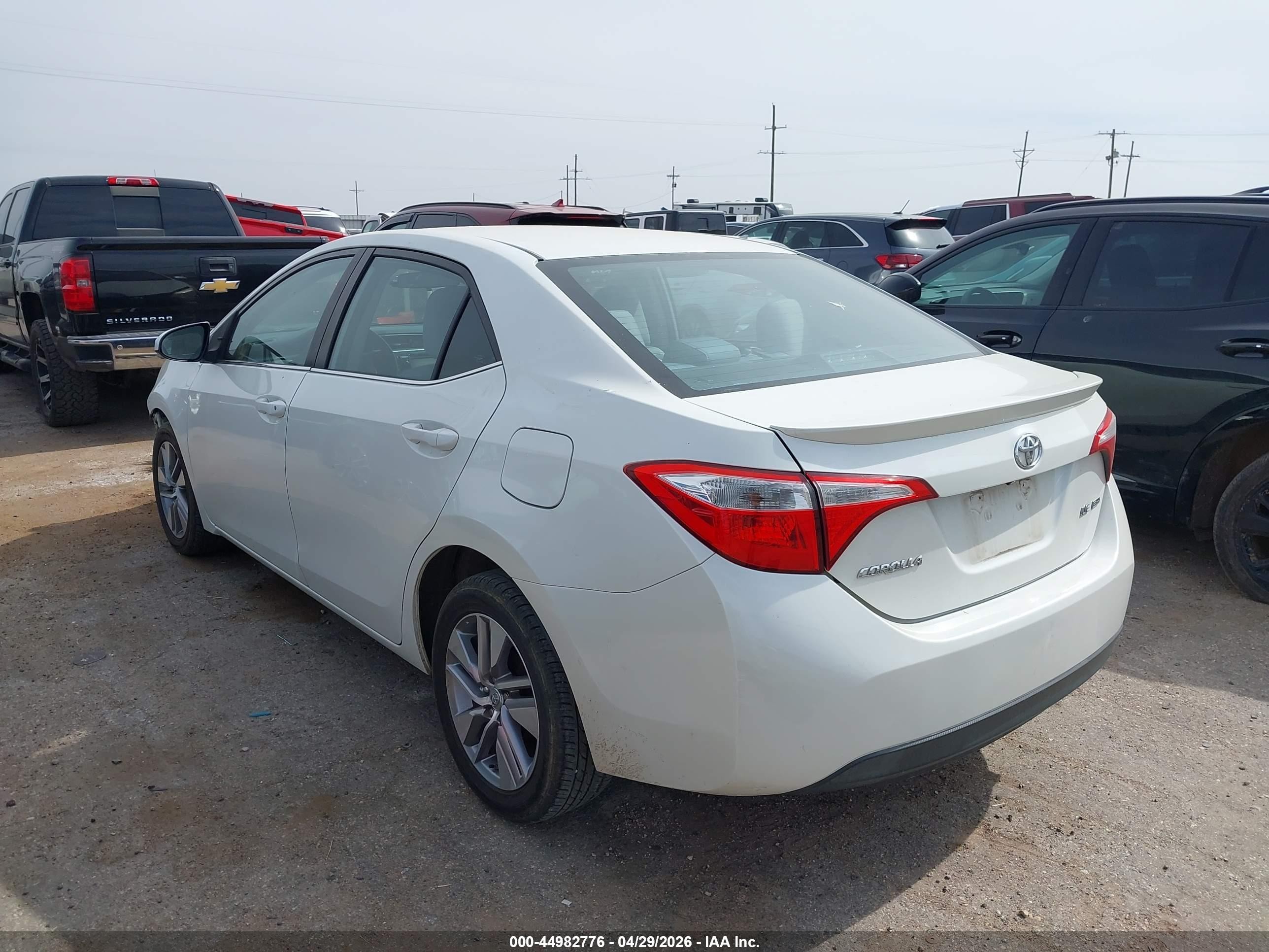 2015 Toyota Corolla Le Eco Plus Белый vin: 5YFBPRHEXFP184421