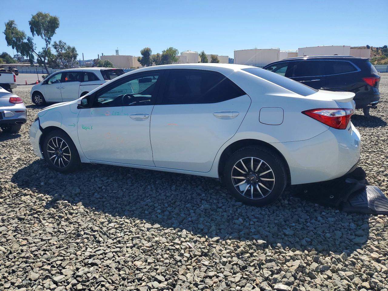 2015 Toyota Corolla Le Eco White vin: 5YFBPRHEXFP262745