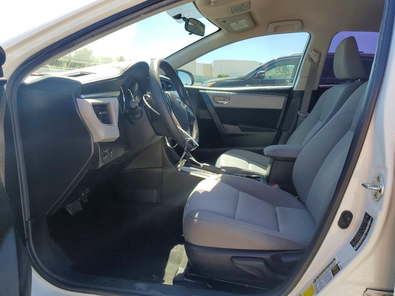 2015 Toyota Corolla Le Eco White vin: 5YFBPRHEXFP262745