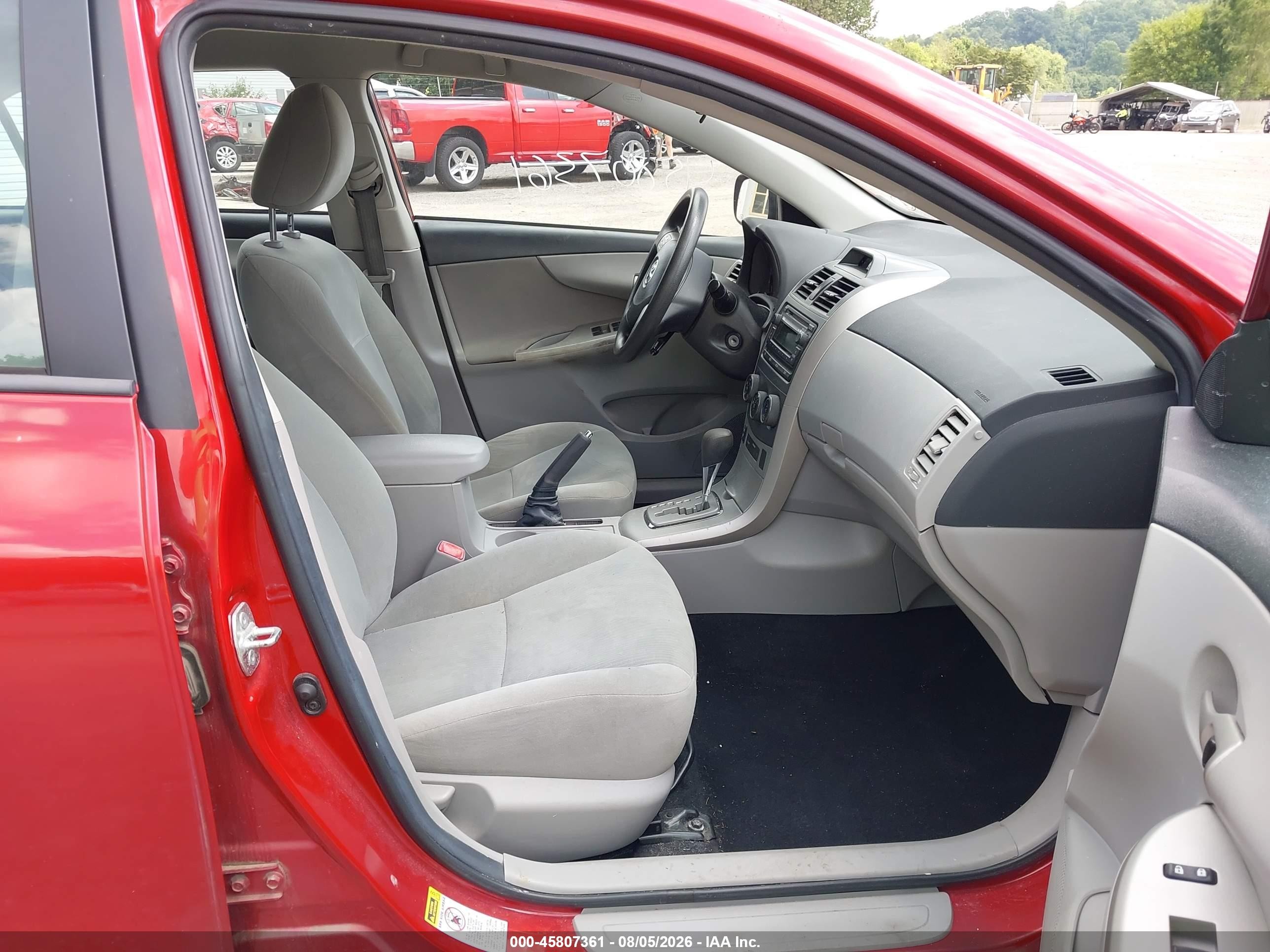 2012 Toyota Corolla Le Red vin: 5YFBU4EE0CP022115