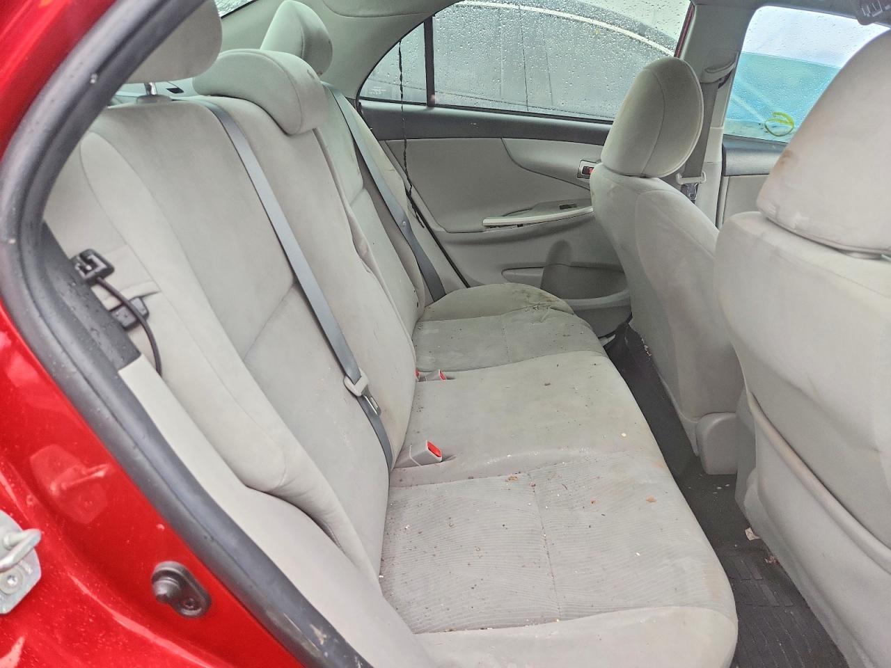 2012 Toyota Corolla Le Red vin: 5YFBU4EE0CP042428