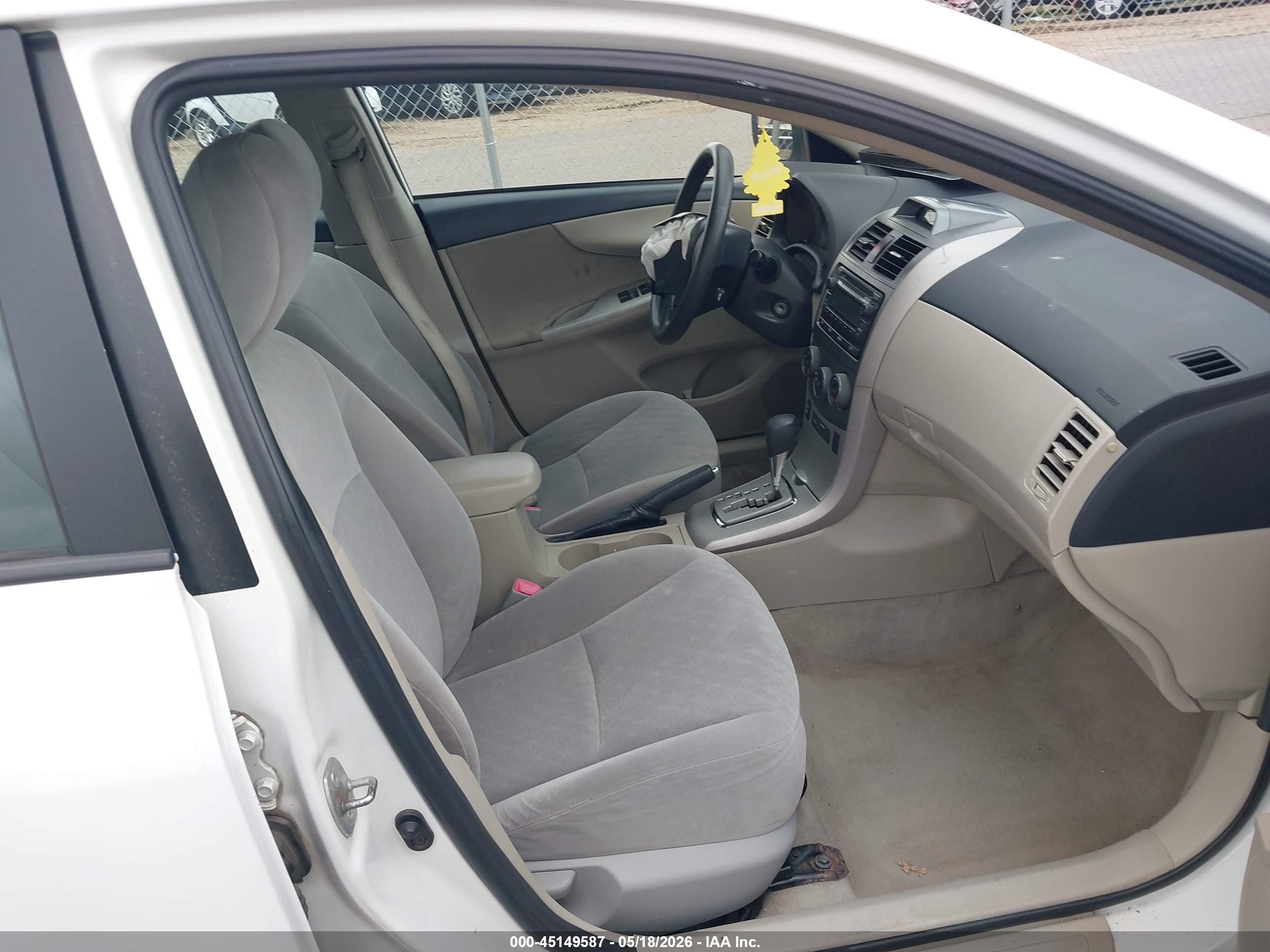 2012 Toyota Corolla Le White vin: 5YFBU4EE0CP066213