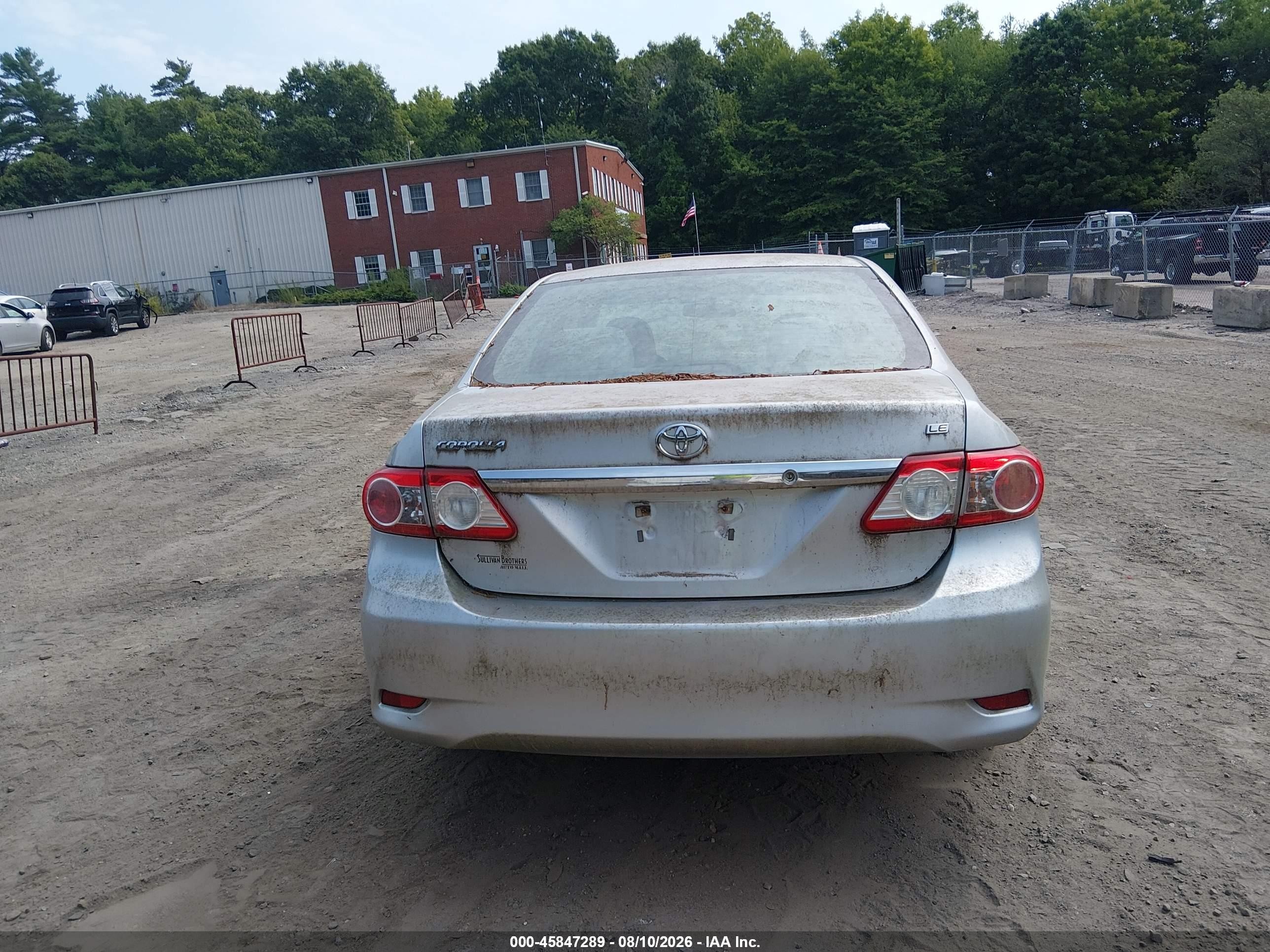 2013 Toyota Corolla Le Silver vin: 5YFBU4EE0DP082638
