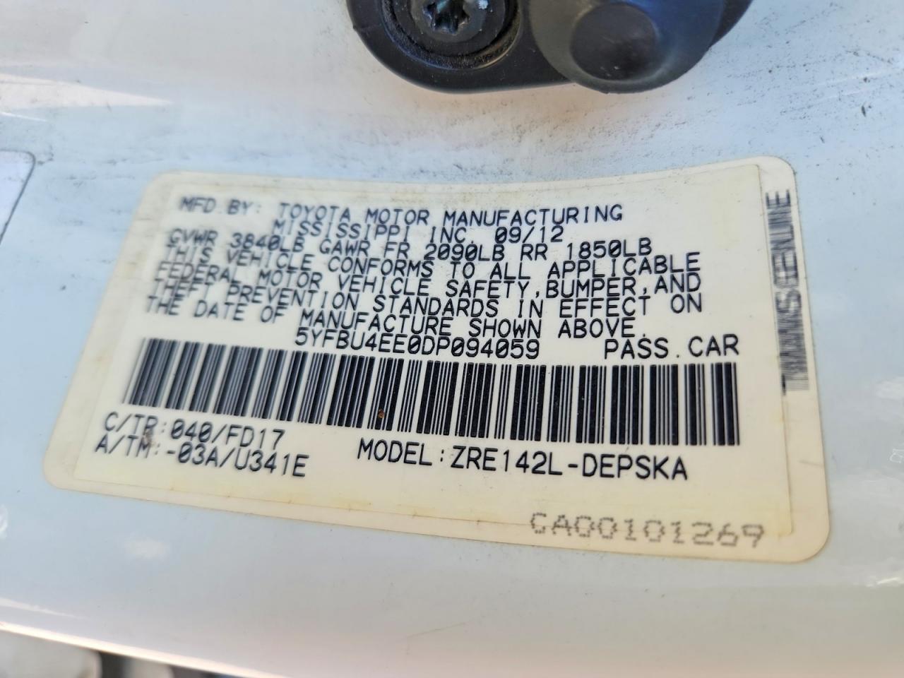 2013 Toyota Corolla S White vin: 5YFBU4EE0DP094059