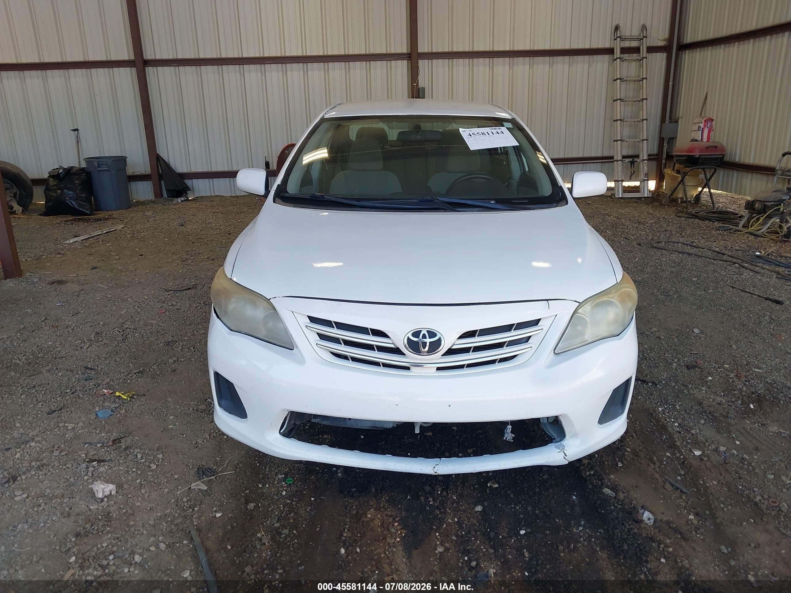 2013 Toyota Corolla Le Белый vin: 5YFBU4EE0DP097947