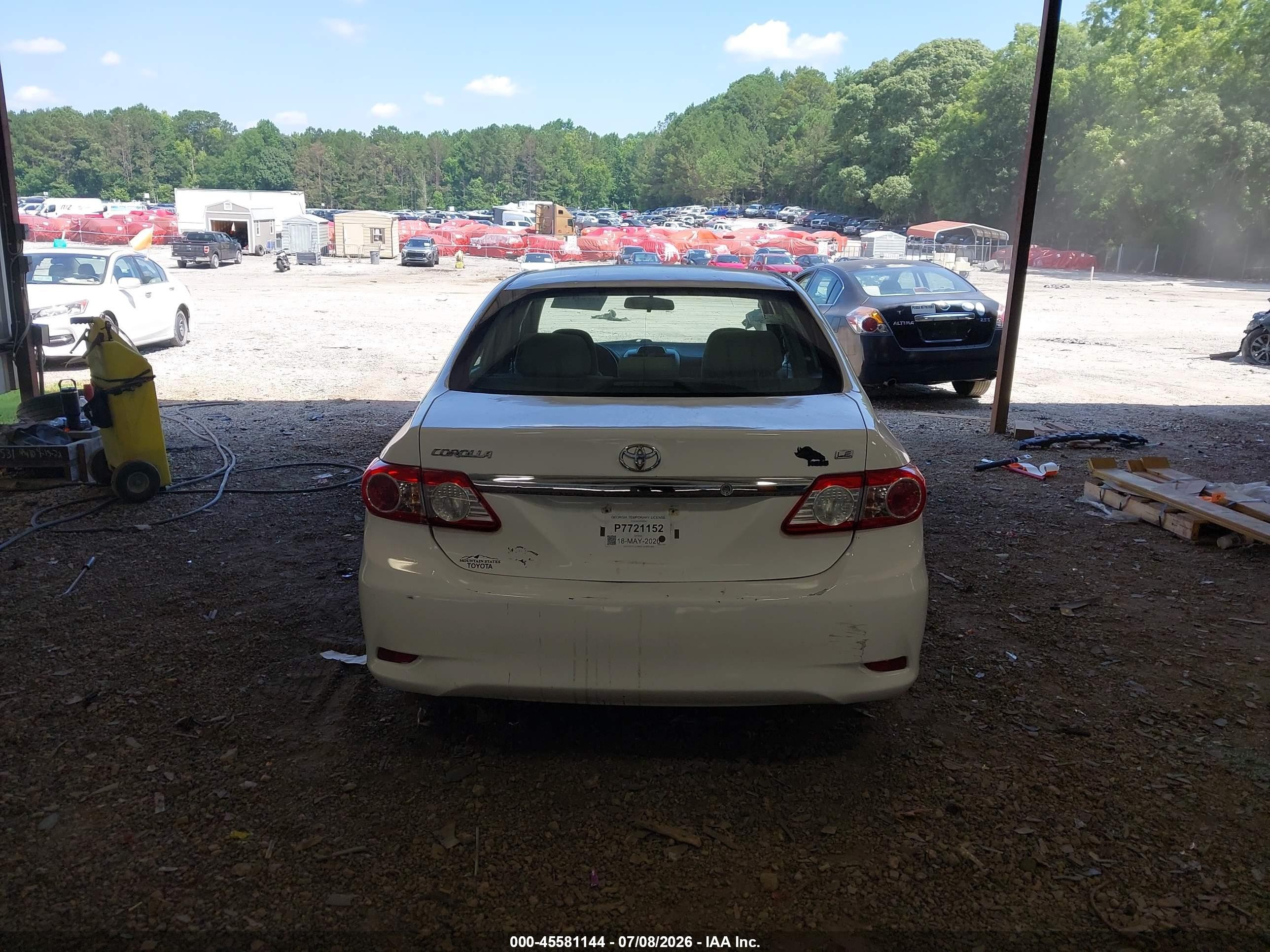 2013 Toyota Corolla Le Белый vin: 5YFBU4EE0DP097947