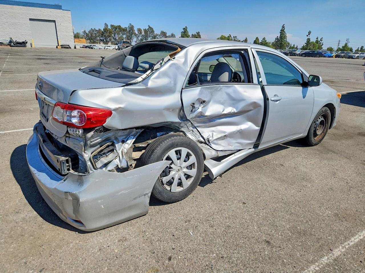 2013 Toyota Corolla L Silver vin: 5YFBU4EE0DP098726