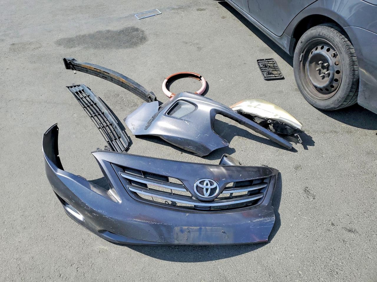 2013 Toyota Corolla Le Угольный vin: 5YFBU4EE0DP109143