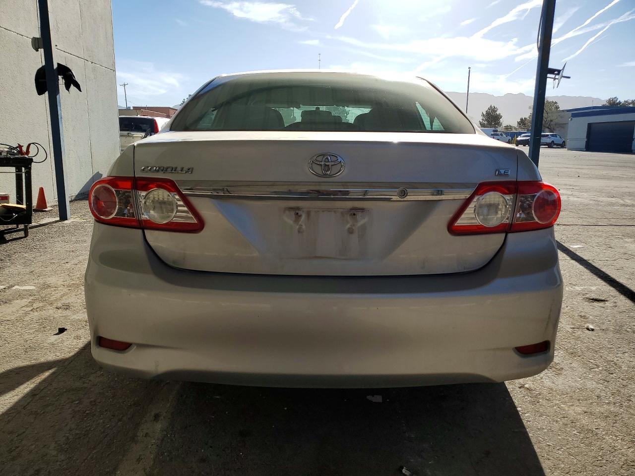 2013 Toyota Corolla Le Серебряный vin: 5YFBU4EE0DP112091