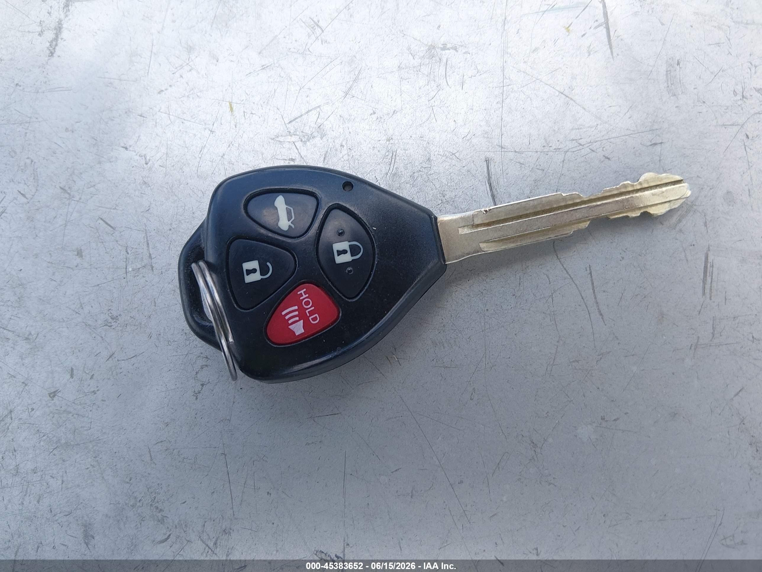 2013 Toyota Corolla Le Gold vin: 5YFBU4EE0DP112835
