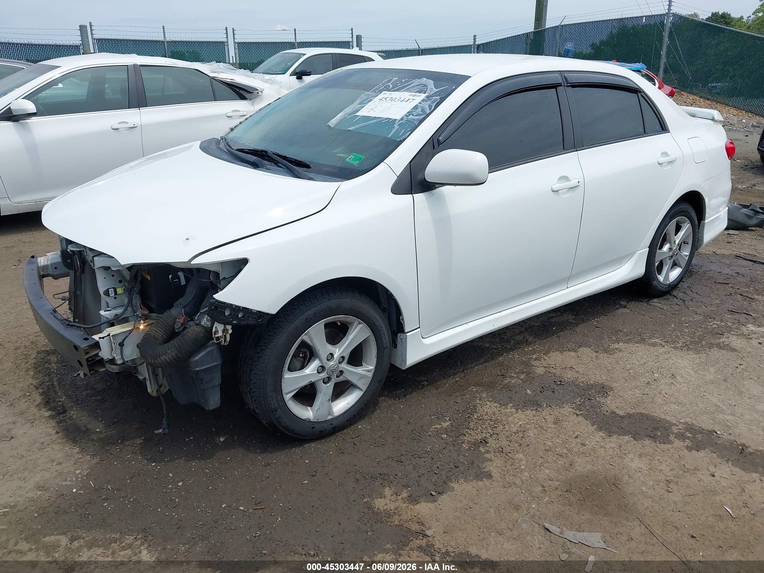 2013 Toyota Corolla S White vin: 5YFBU4EE0DP112849