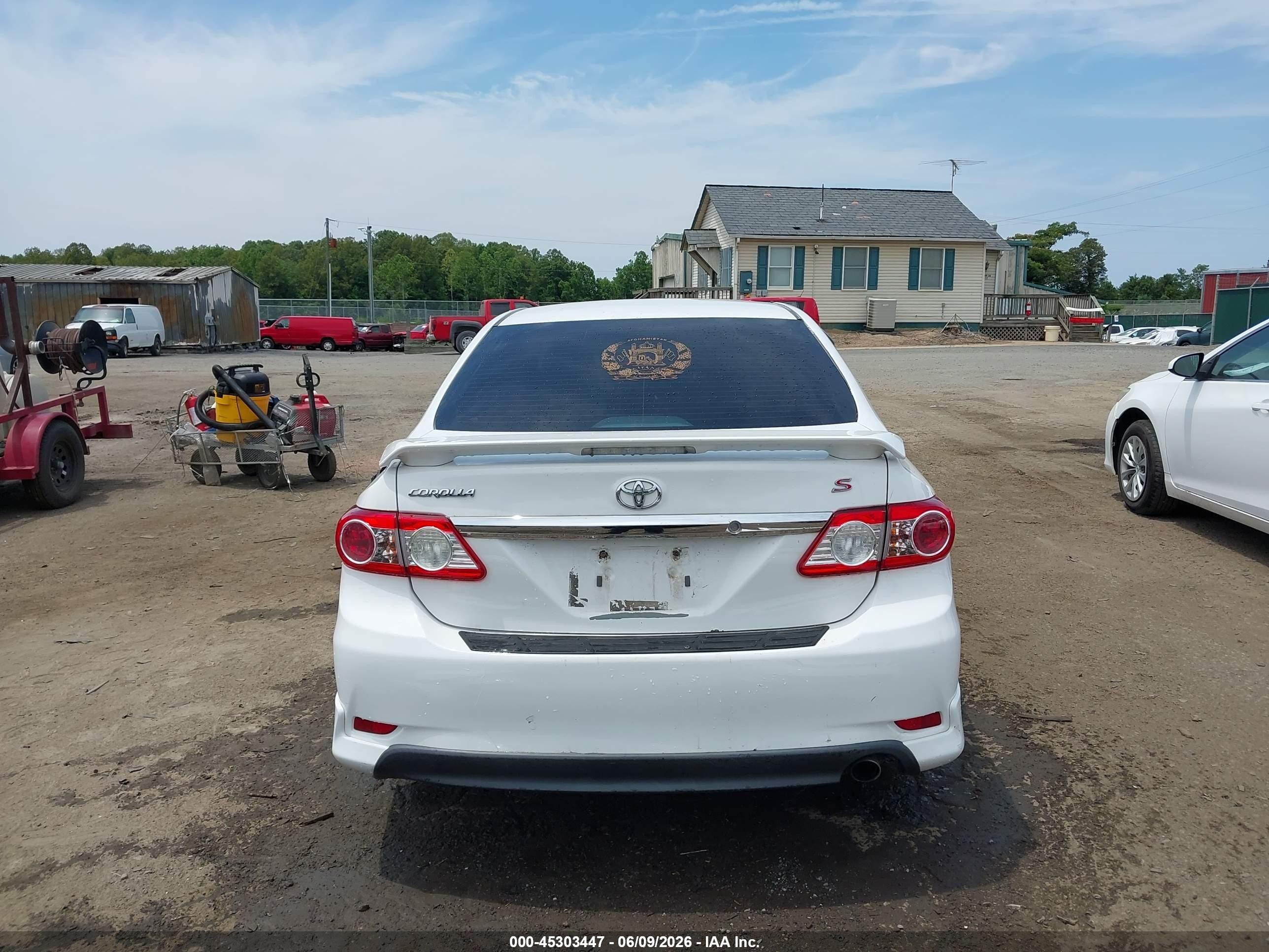 2013 Toyota Corolla S White vin: 5YFBU4EE0DP112849