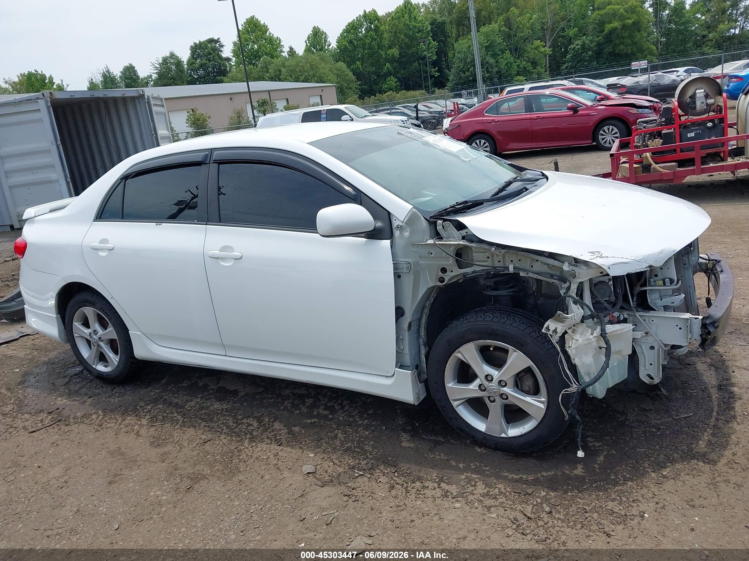 2013 Toyota Corolla S White vin: 5YFBU4EE0DP112849