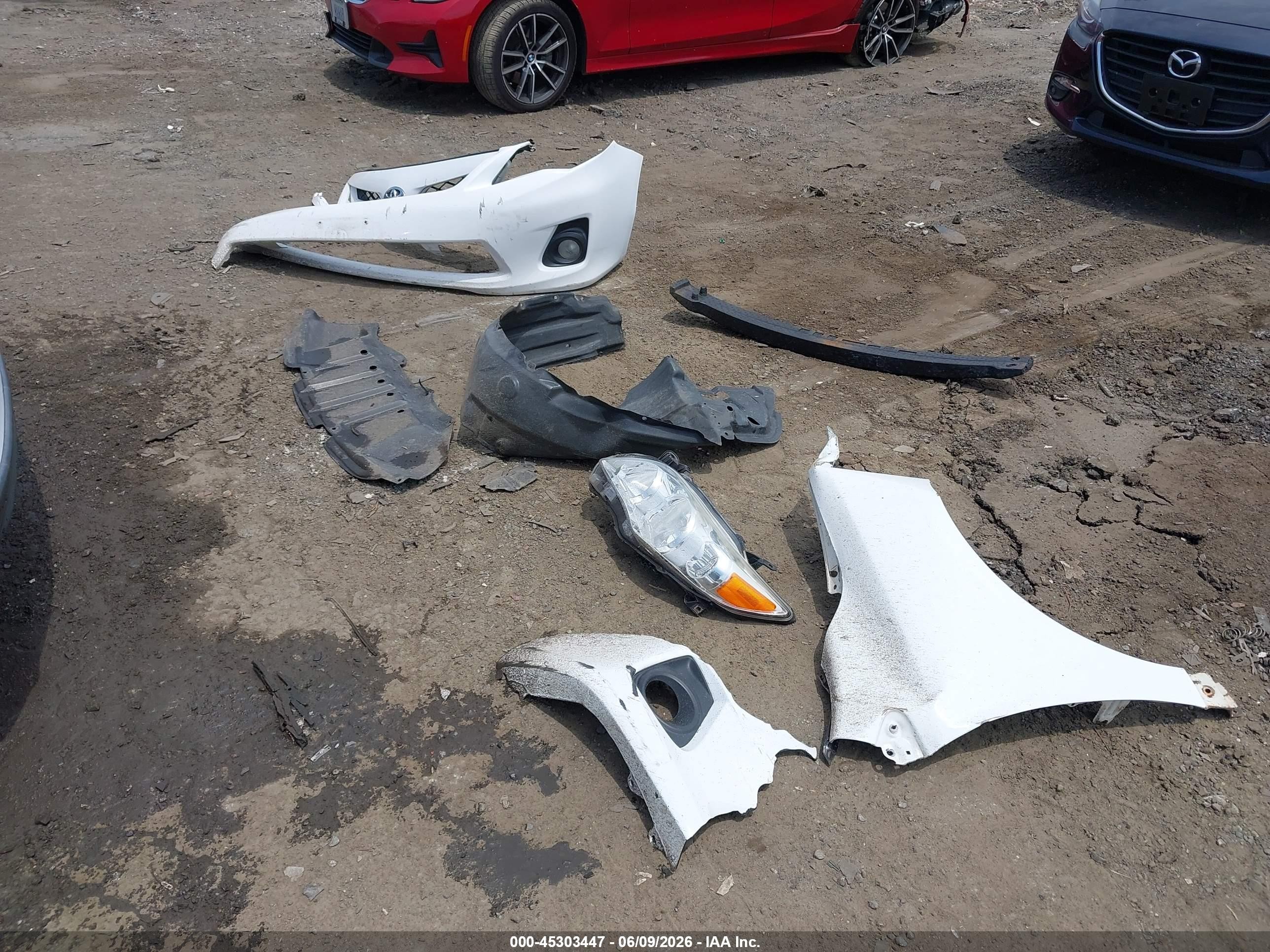 2013 Toyota Corolla S White vin: 5YFBU4EE0DP112849