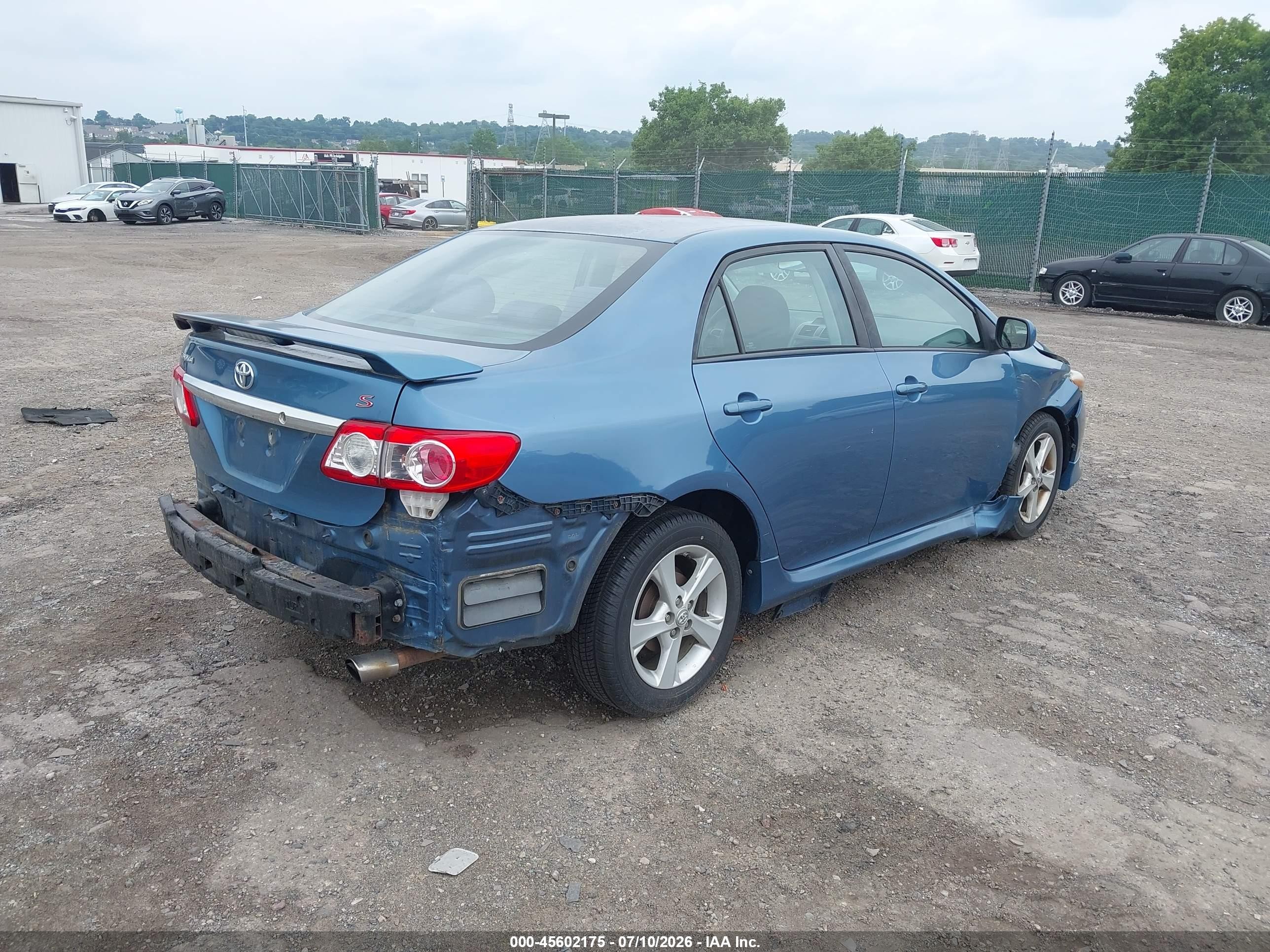 2013 Toyota Corolla S Синий vin: 5YFBU4EE0DP113967