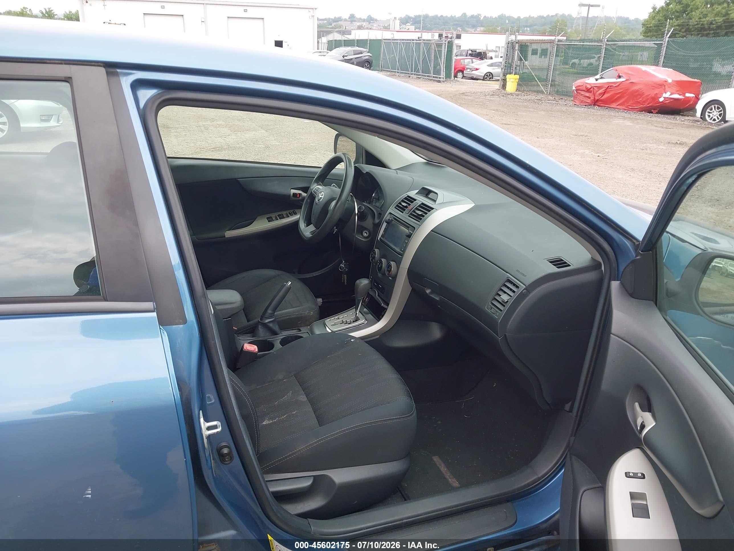 2013 Toyota Corolla S Синий vin: 5YFBU4EE0DP113967