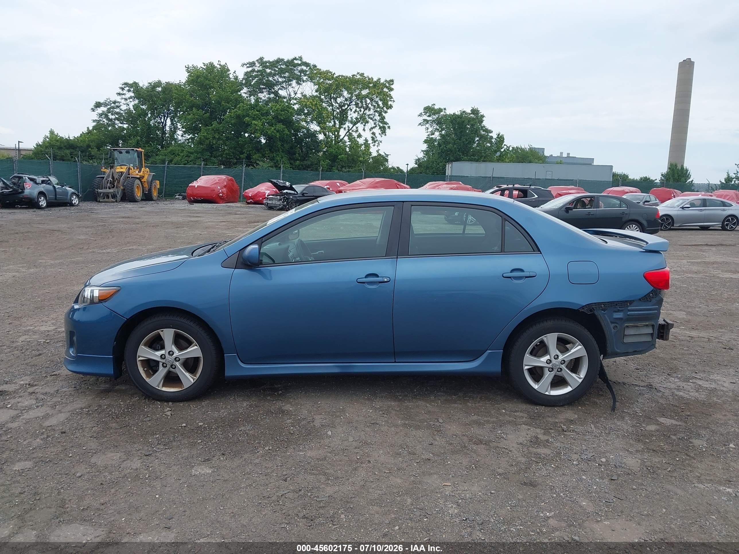 2013 Toyota Corolla S Синий vin: 5YFBU4EE0DP113967