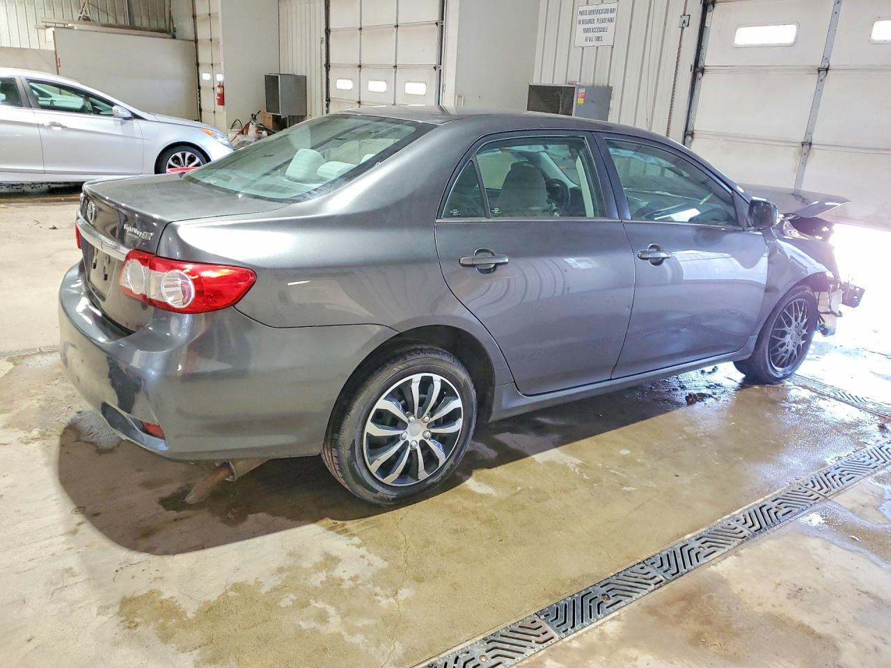 2013 Toyota Corolla Le Gray vin: 5YFBU4EE0DP127058