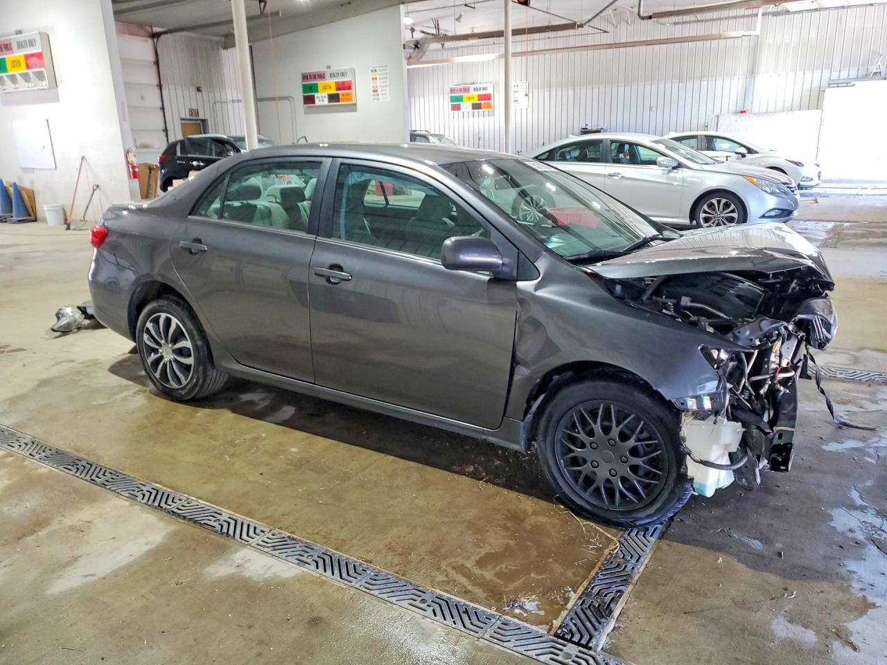 2013 Toyota Corolla Le Gray vin: 5YFBU4EE0DP127058