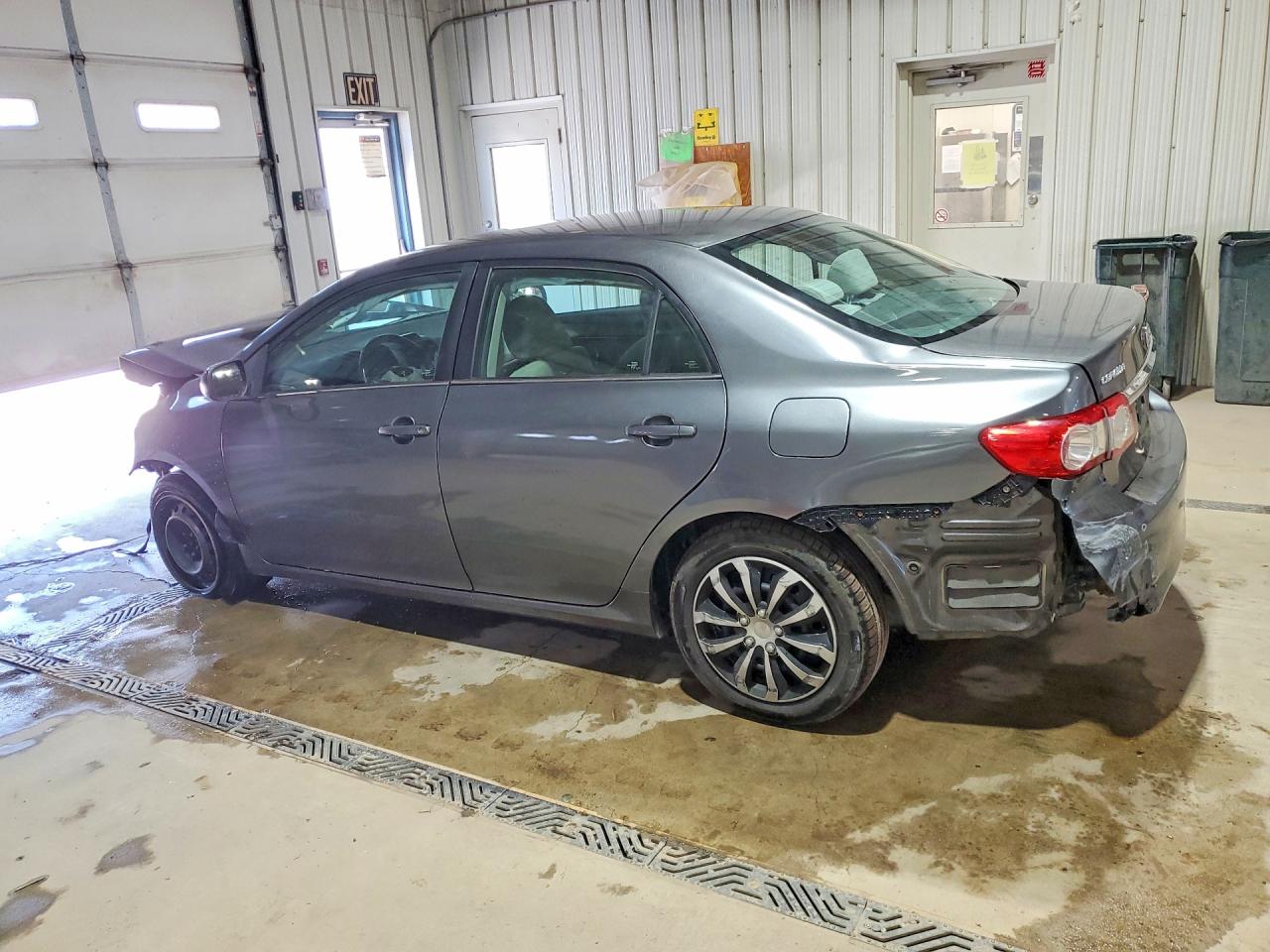 2013 Toyota Corolla Le Gray vin: 5YFBU4EE0DP127058
