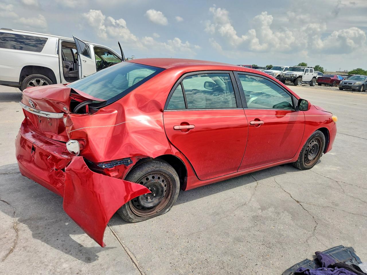 2013 Toyota Corolla Le Red vin: 5YFBU4EE0DP128484