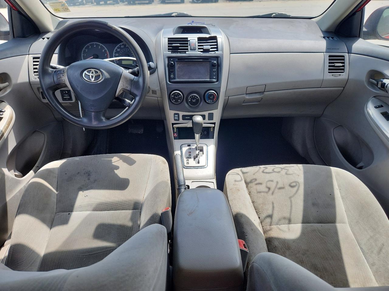 2013 Toyota Corolla Le Red vin: 5YFBU4EE0DP128484