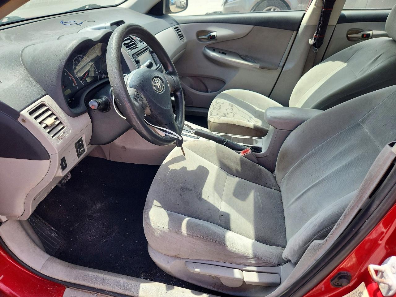 2013 Toyota Corolla Le Red vin: 5YFBU4EE0DP128484