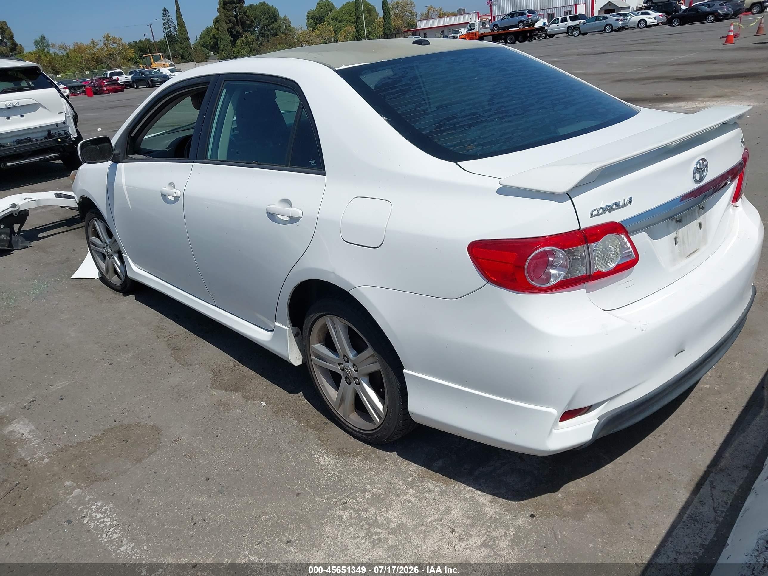 2013 Toyota Corolla S White vin: 5YFBU4EE0DP143809