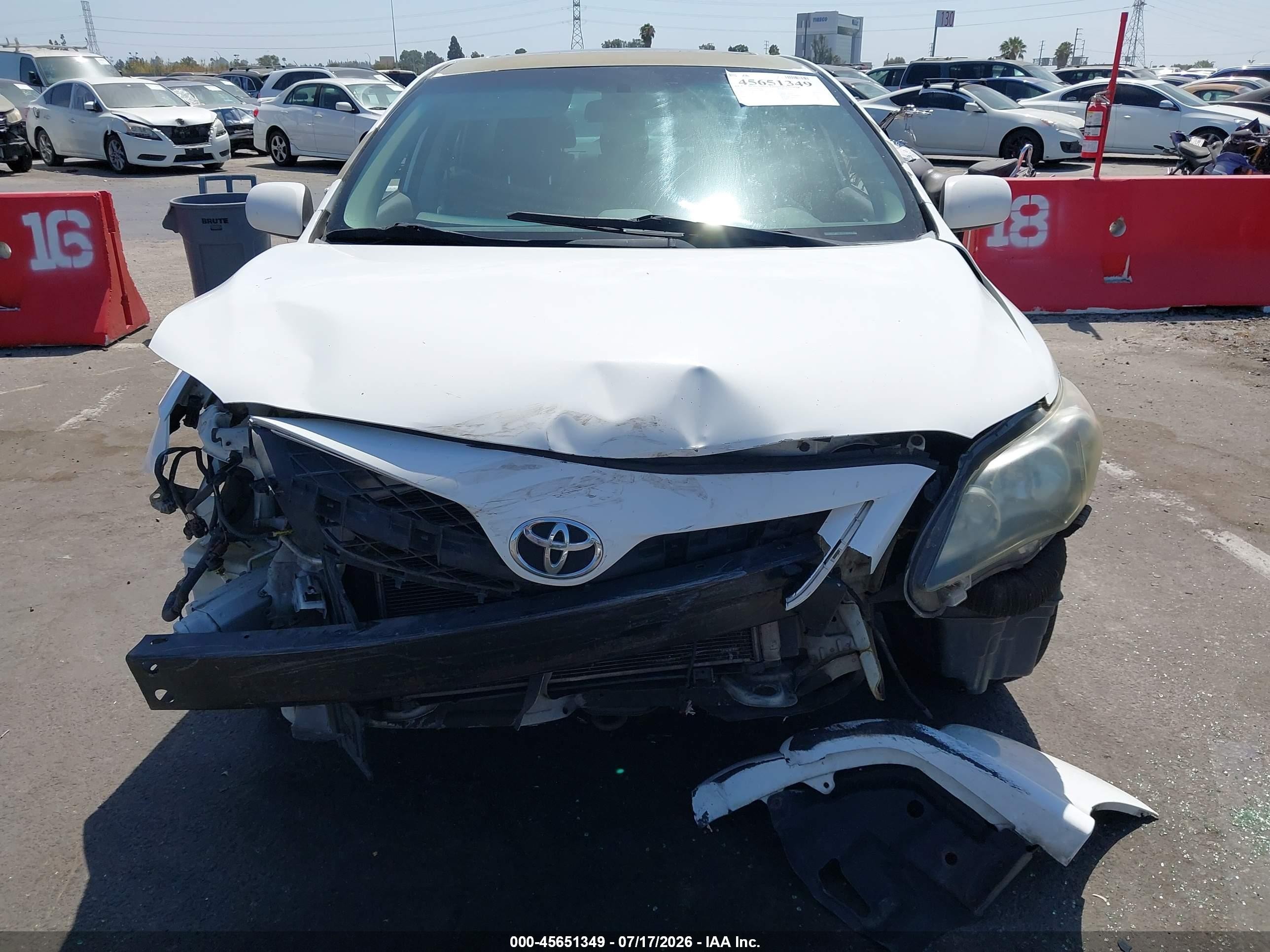 2013 Toyota Corolla S White vin: 5YFBU4EE0DP143809