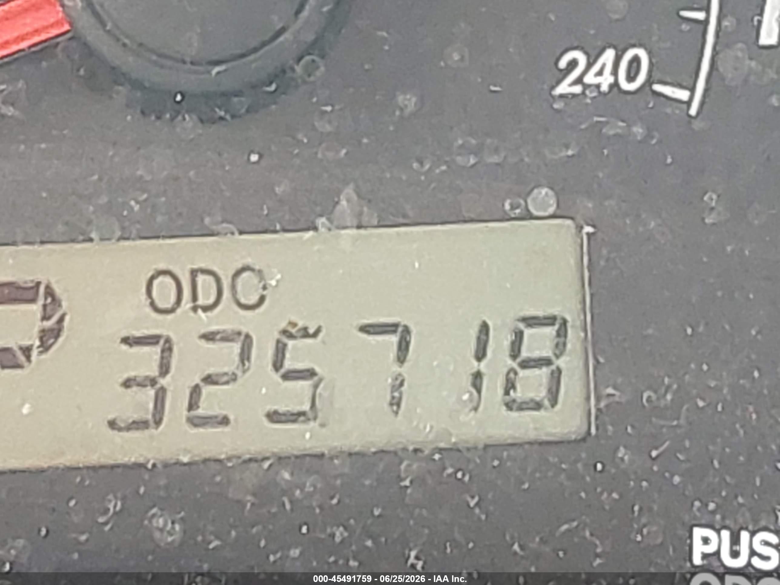 2013 Toyota Corolla Le Silver vin: 5YFBU4EE0DP147231