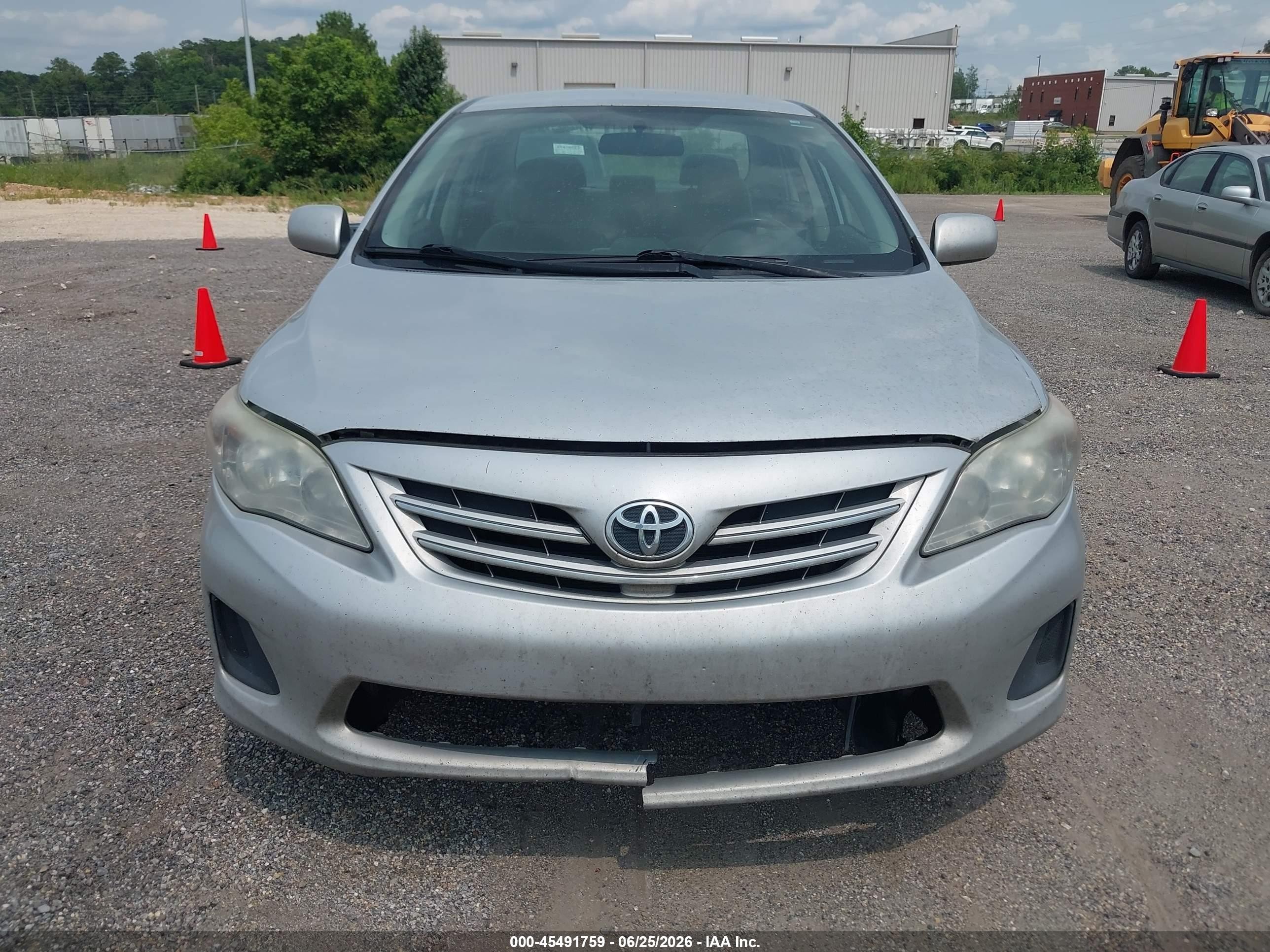 2013 Toyota Corolla Le Silver vin: 5YFBU4EE0DP147231