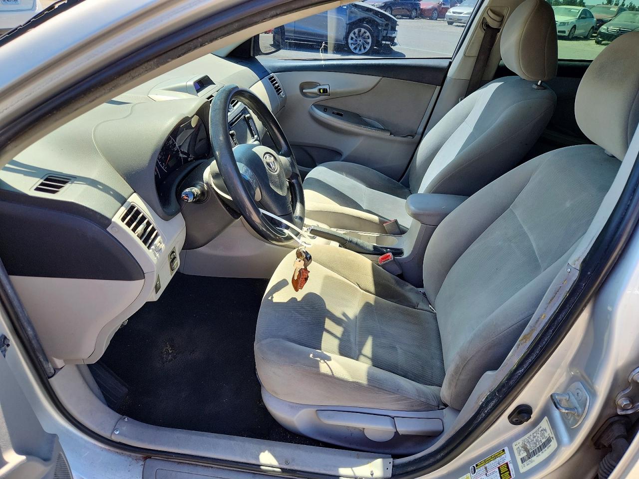 2013 Toyota Corolla Le Silver vin: 5YFBU4EE0DP163140