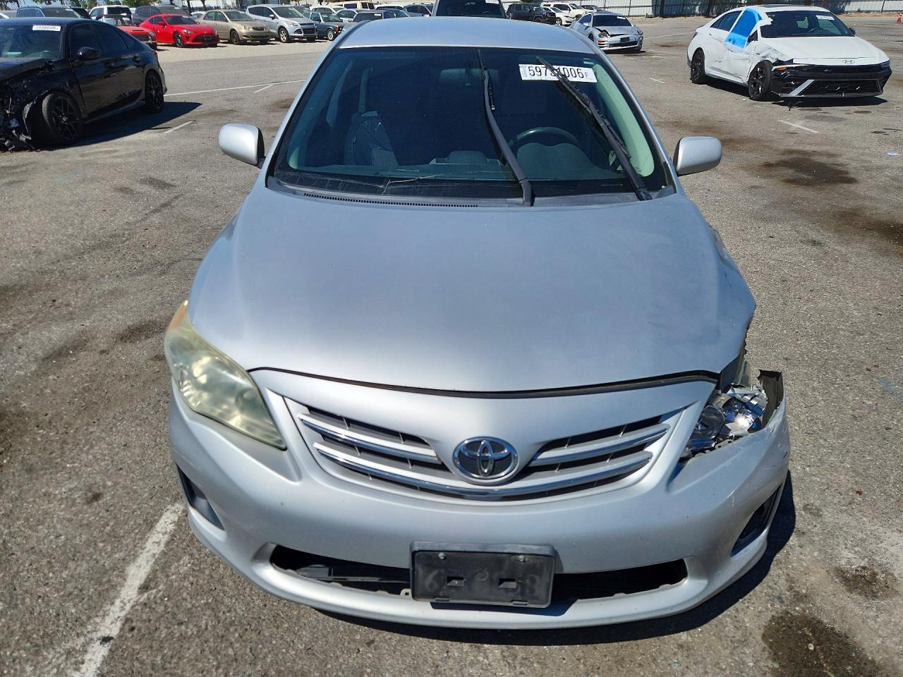 2013 Toyota Corolla Le Silver vin: 5YFBU4EE0DP163140