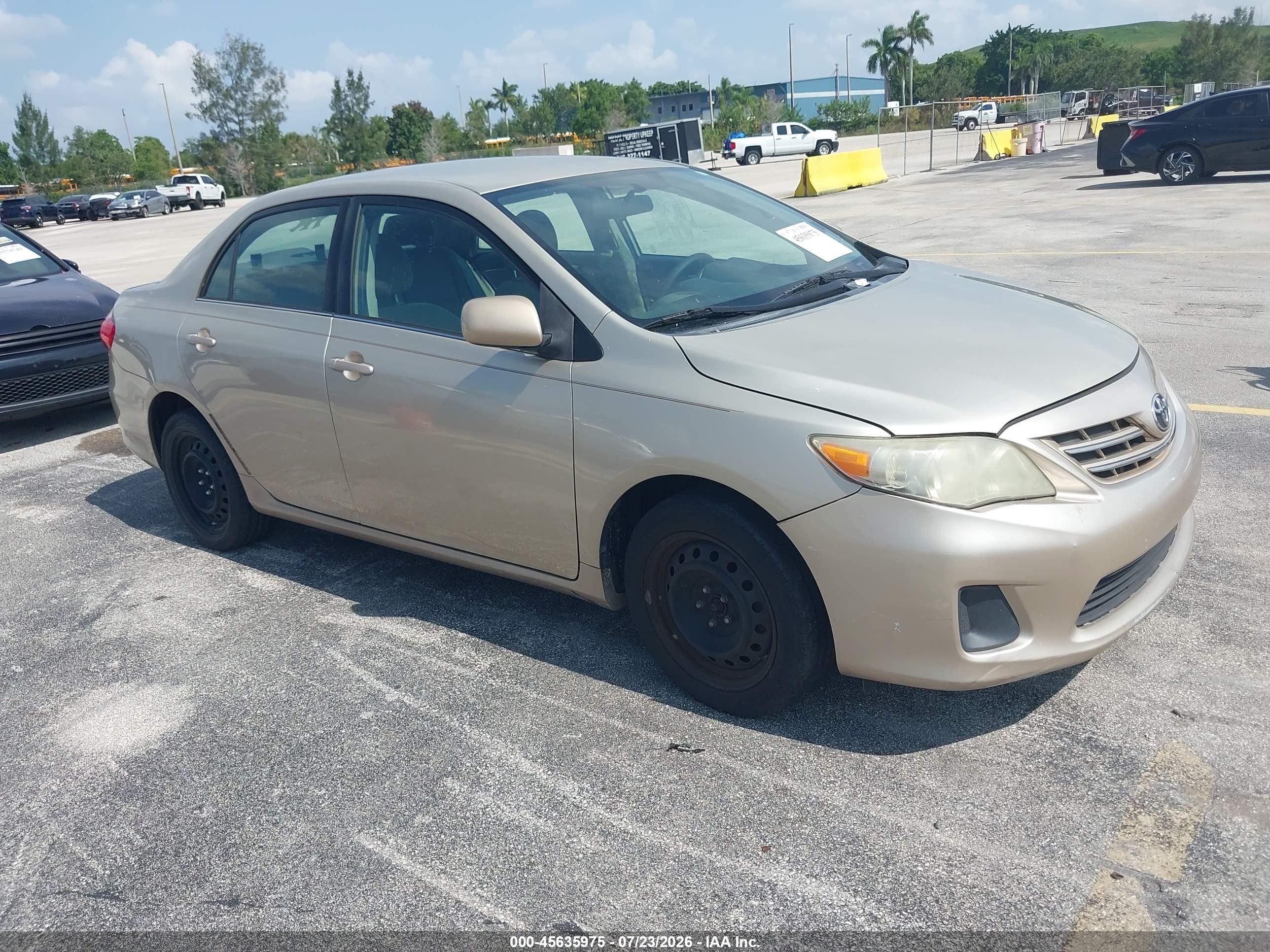 2013 Toyota Corolla Le Золотой vin: 5YFBU4EE0DP171285