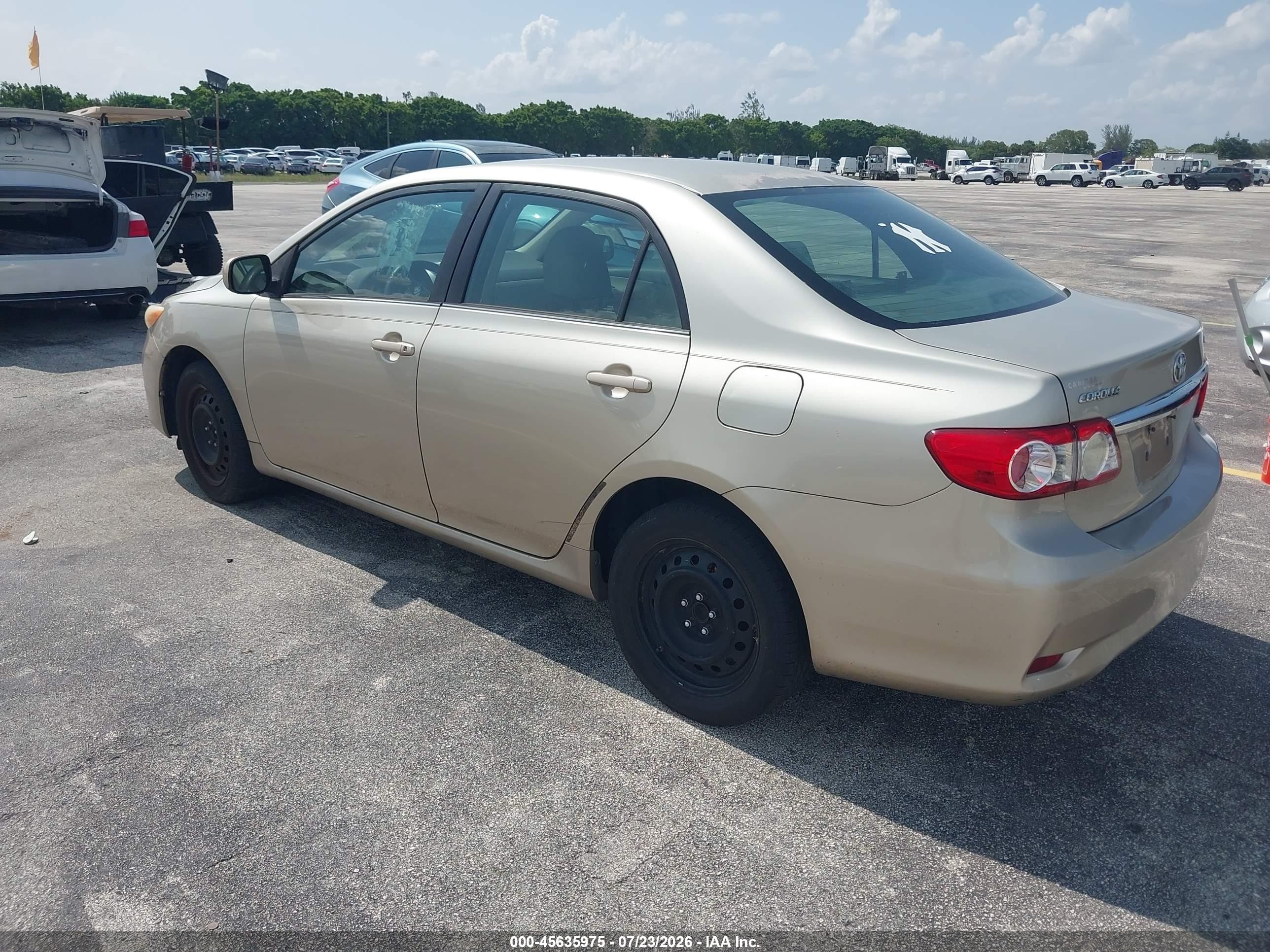 2013 Toyota Corolla Le Золотой vin: 5YFBU4EE0DP171285