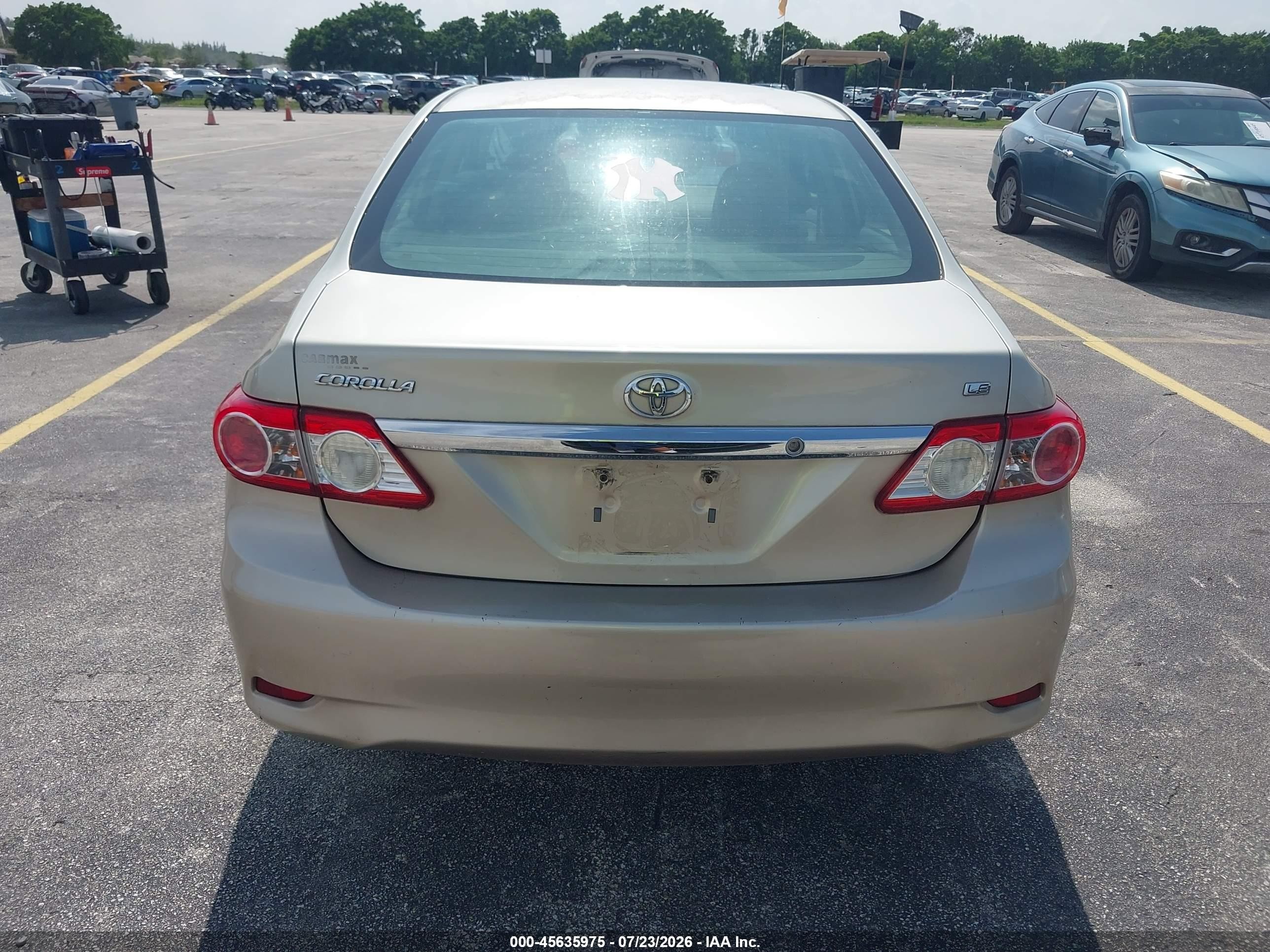 2013 Toyota Corolla Le Золотой vin: 5YFBU4EE0DP171285